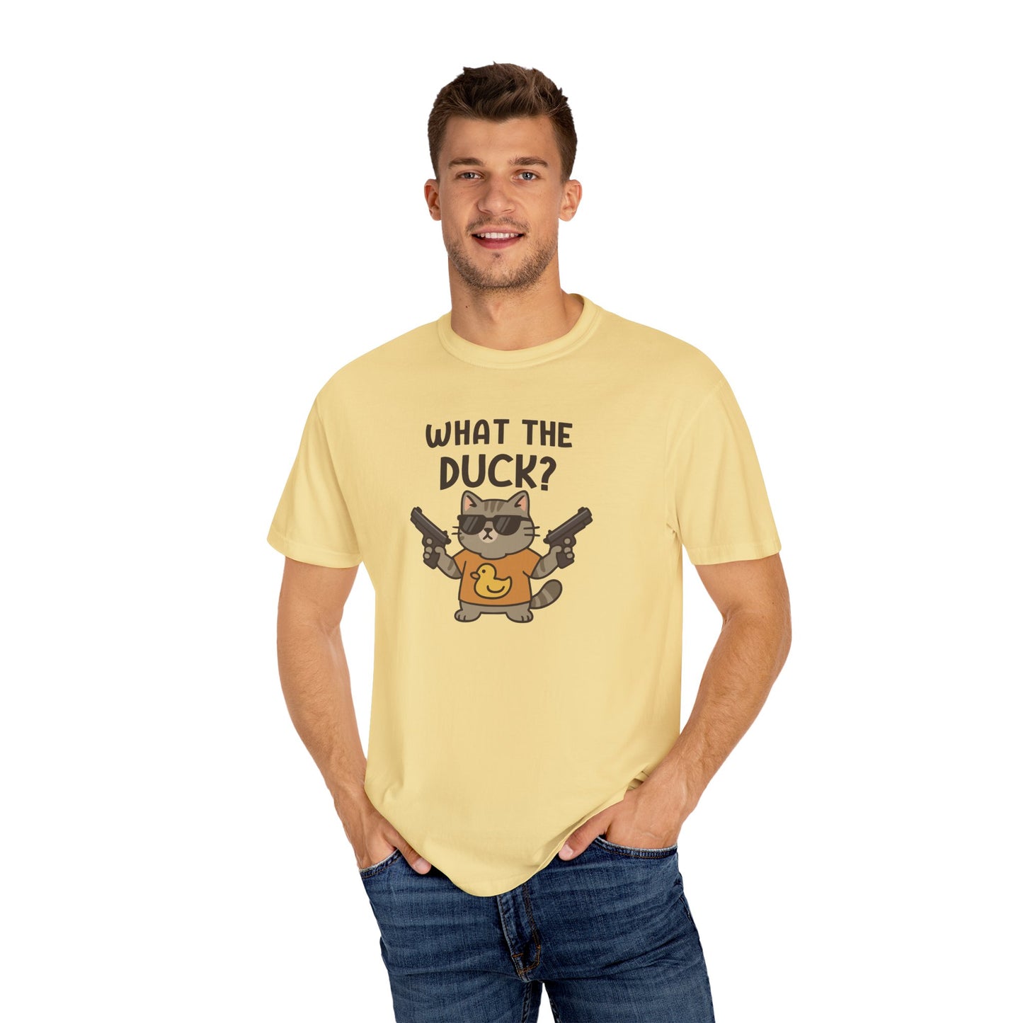 T-Shirt: What The Duck? - Funny Armed Cat Meme Graphic Tee - Humorous Unisex Shirt for Cat Lovers & Internet Humor Fans