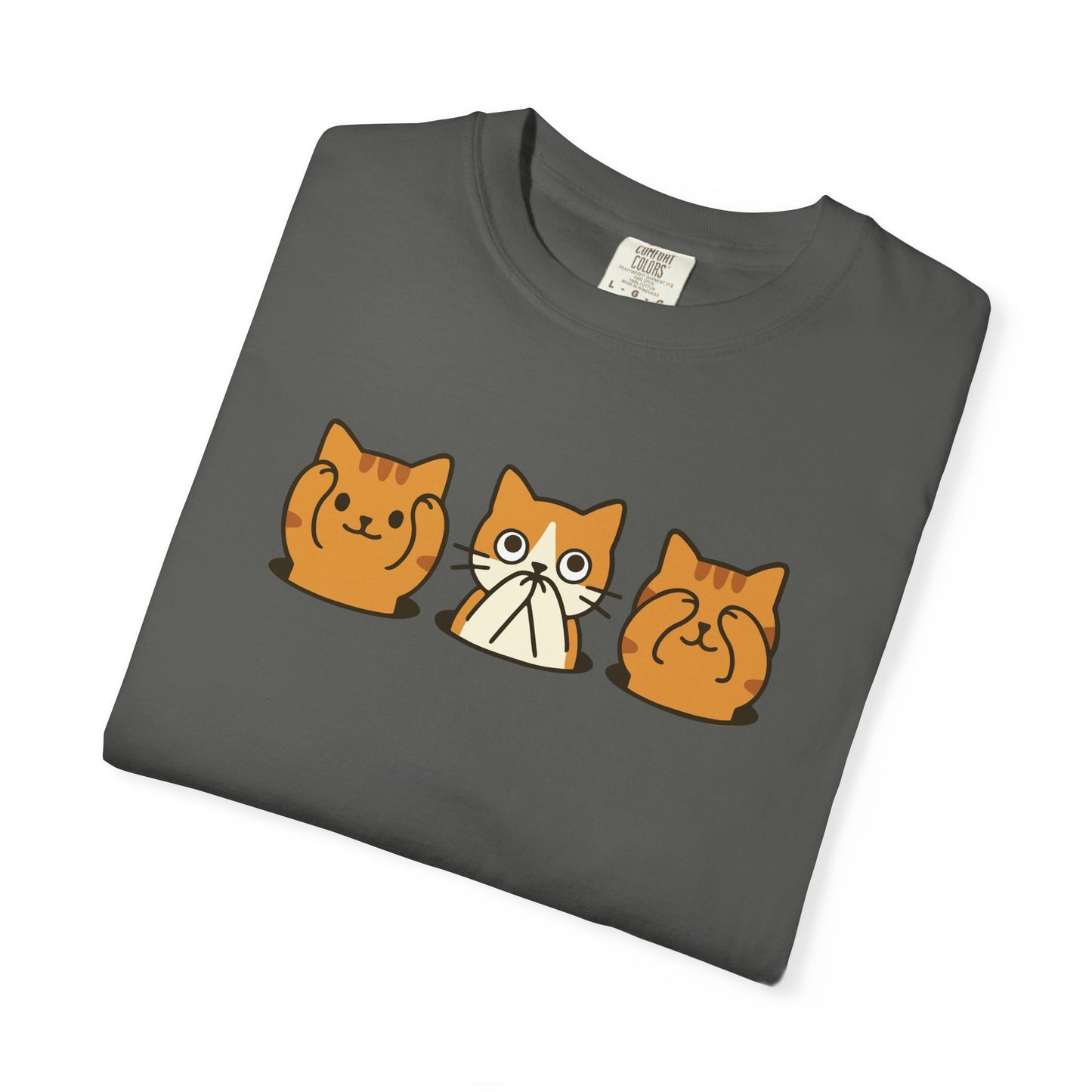 T-Shirt: Three Wise Cats - Funny See No Evil, Hear No Evil, Speak No Evil Kitty Tee - Cute Unisex Shirt for Cat Lovers