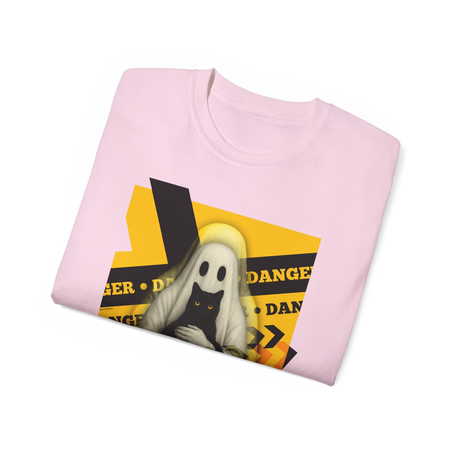 T-Shirt: Danger Cat and Ghost – Spooky Halloween Graphic Tee – Funny Unisex Shirt for Horror Fans