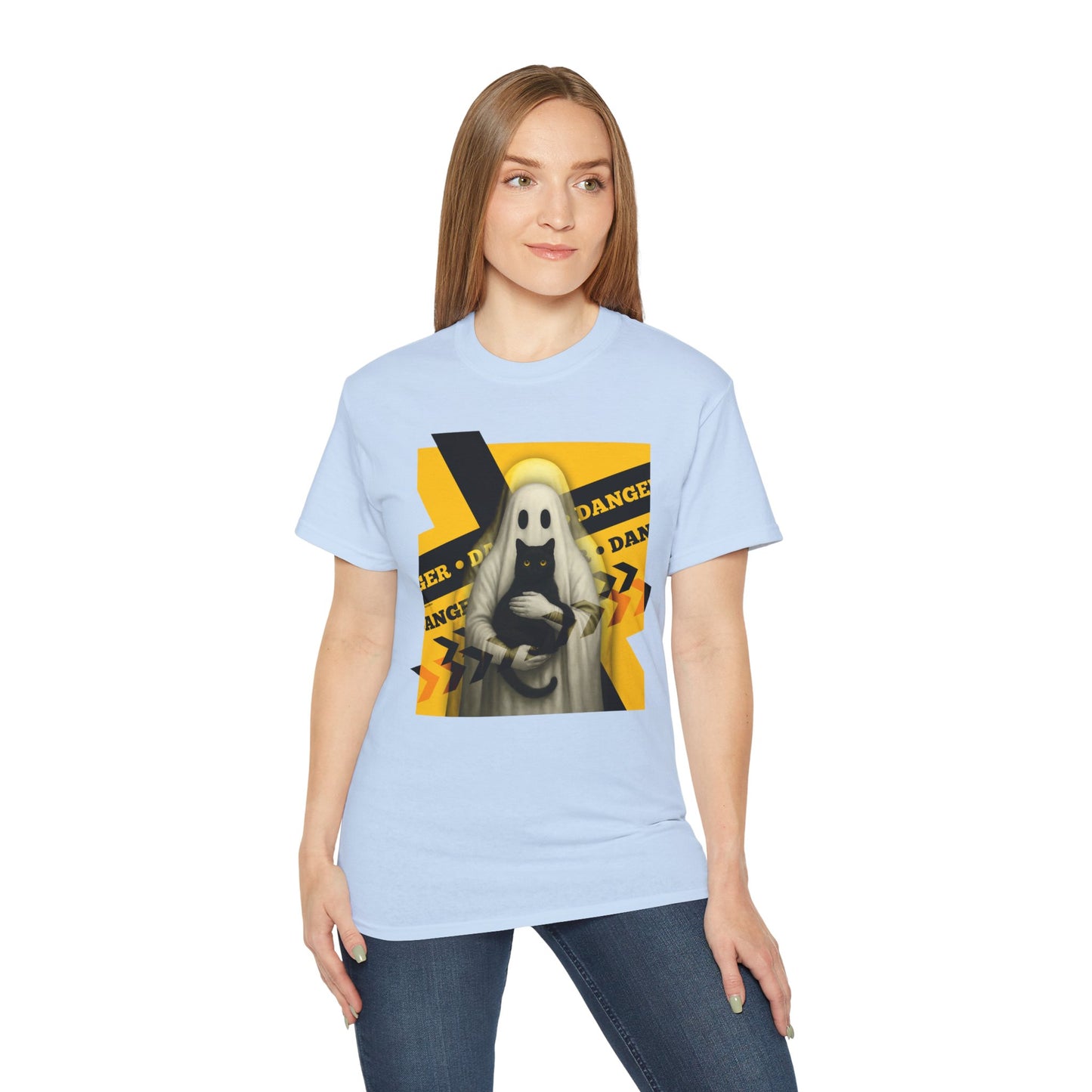 T-Shirt: Danger Cat and Ghost – Spooky Halloween Graphic Tee – Funny Unisex Shirt for Horror Fans