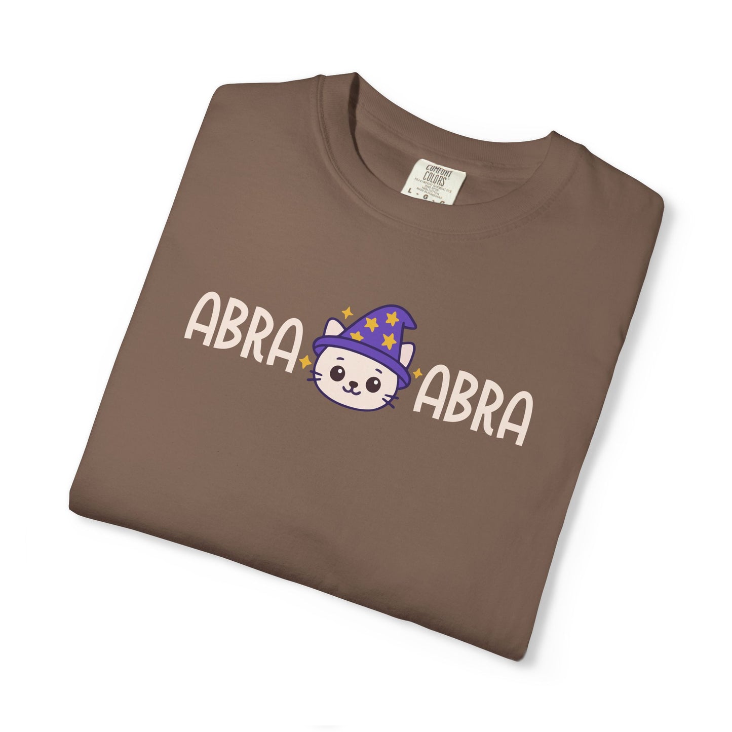 T-Shirt: AbraCatAbra - Funny Wizard Cat Graphic Tee - Magical Unisex Shirt for Cat Lovers, Gamers, Witches & Whimsical Souls