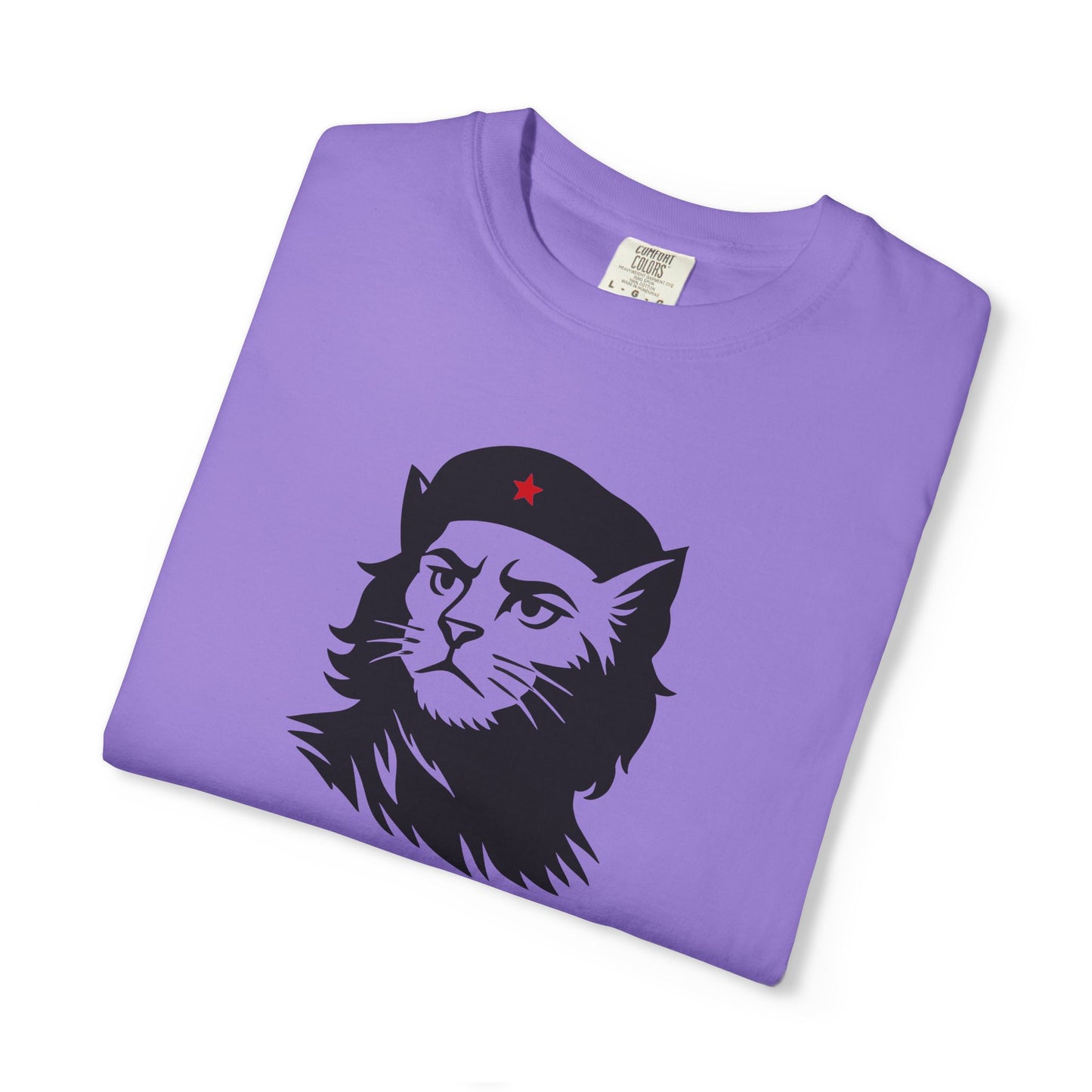 T-Shirt: Revolutionary Cat - Funny Che-Inspired Graphic Tee - Iconic Unisex Shirt for Cat Lovers and Political Satire Fans