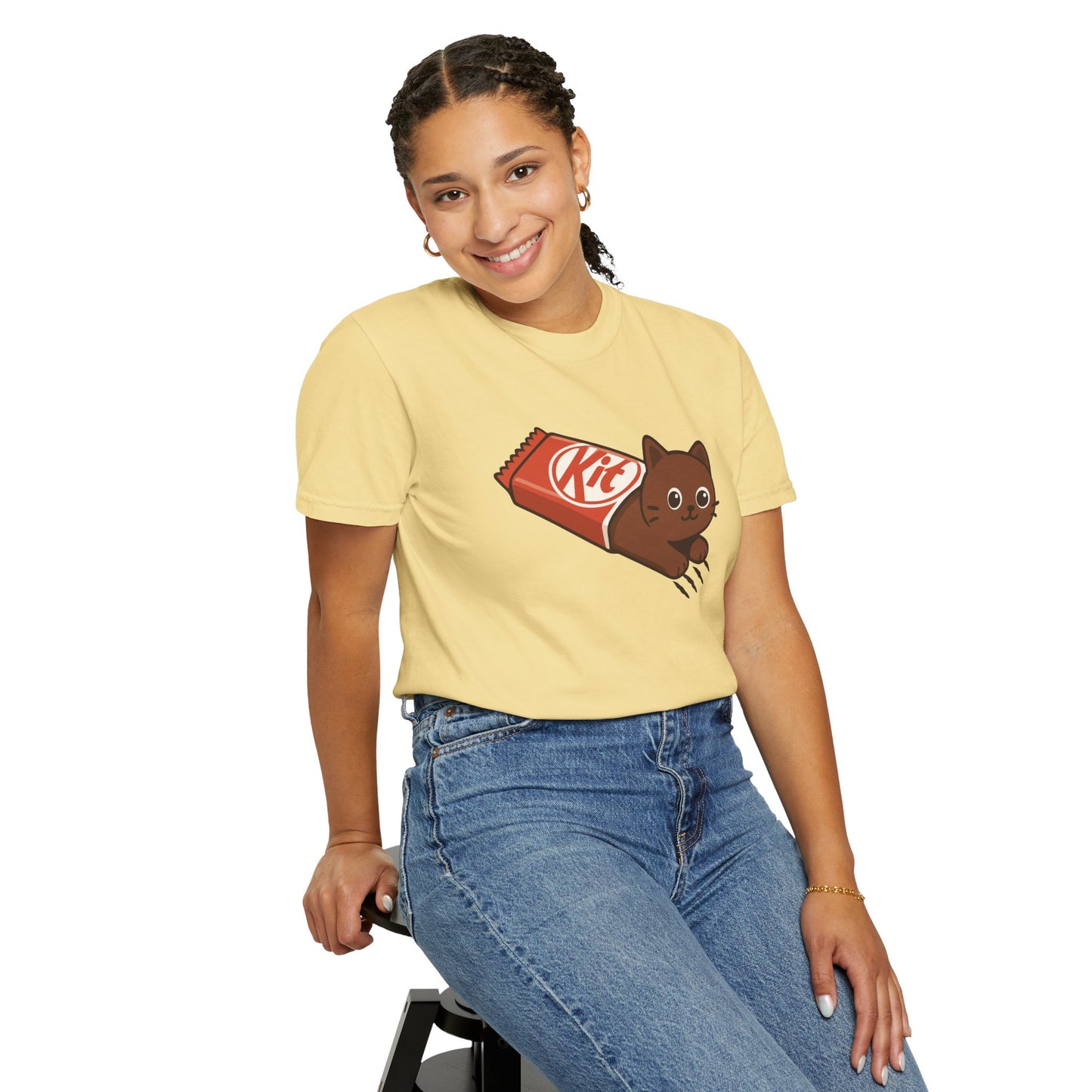 T-Shirt: KitCat Chocolate – Funny Kitten & Candy Bar Graphic Tee – Cute Cat Meme Shirt