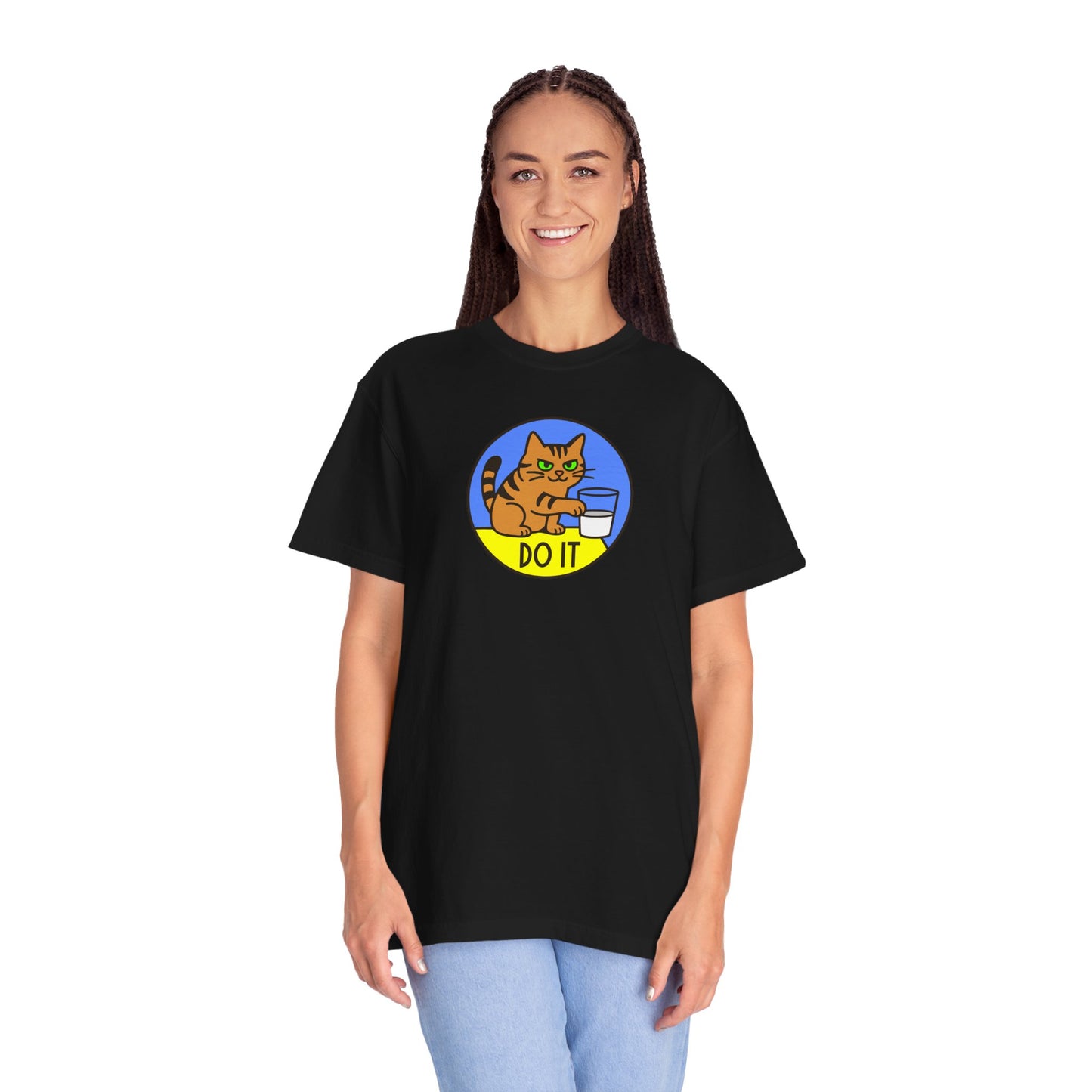 T-Shirt: Do It - Funny Cat Meme Graphic Tee with Kitty and Glass - Mischievous Unisex Shirt for Chaos-Loving Cat People