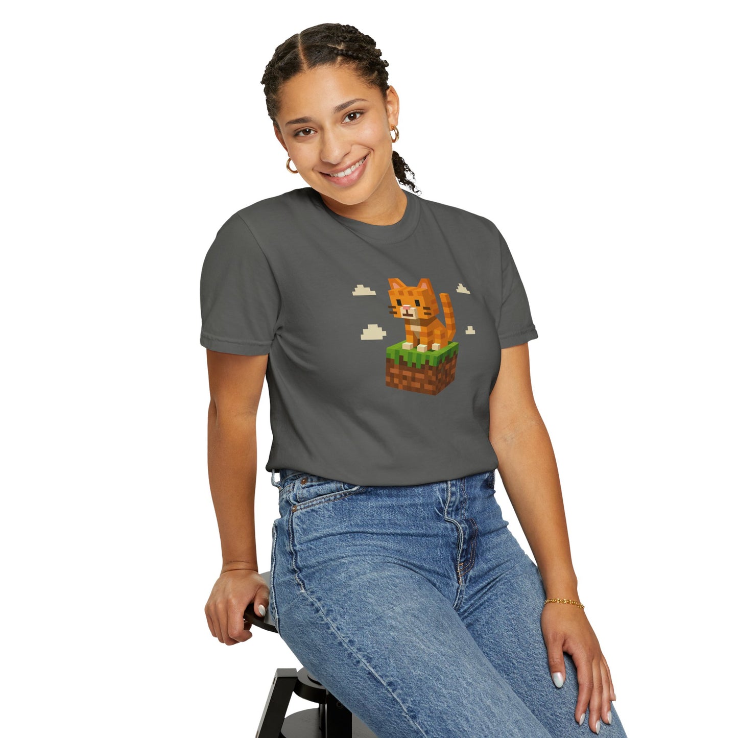 T-Shirt: Pixel Cat - Pixel Style Kitty Graphic Tee - Funny Unisex Shirt for Gamers and Cat Lovers with Retro Vibes