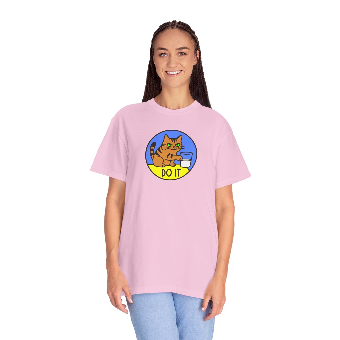 T-Shirt: Do It - Funny Cat Meme Graphic Tee with Kitty and Glass - Mischievous Unisex Shirt for Chaos-Loving Cat People
