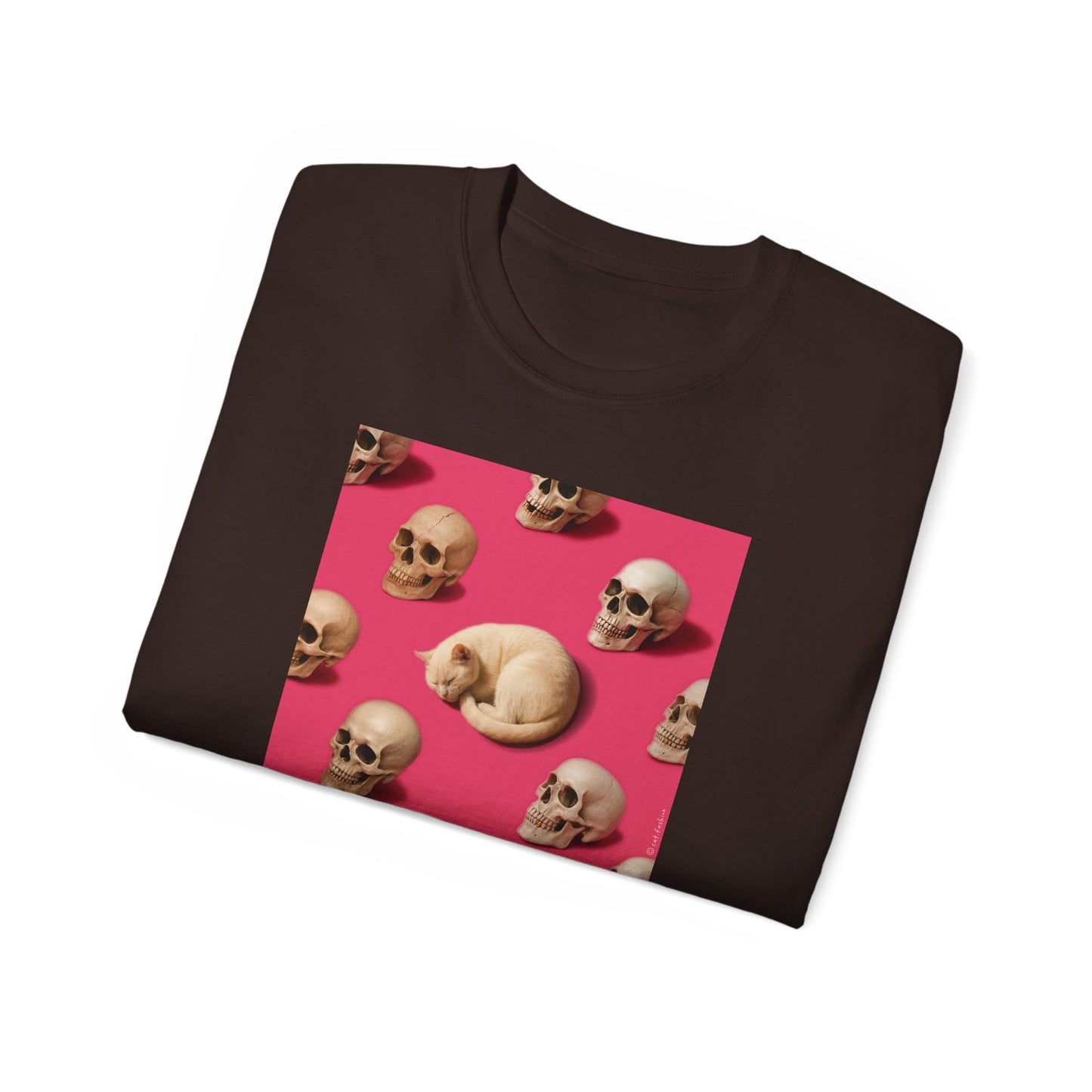 T-Shirt: The Cat and His Former Owners – Dark Humor Cat Graphic Tee – Funny Spooky Skull Unisex Shirt for Gothic Vibes