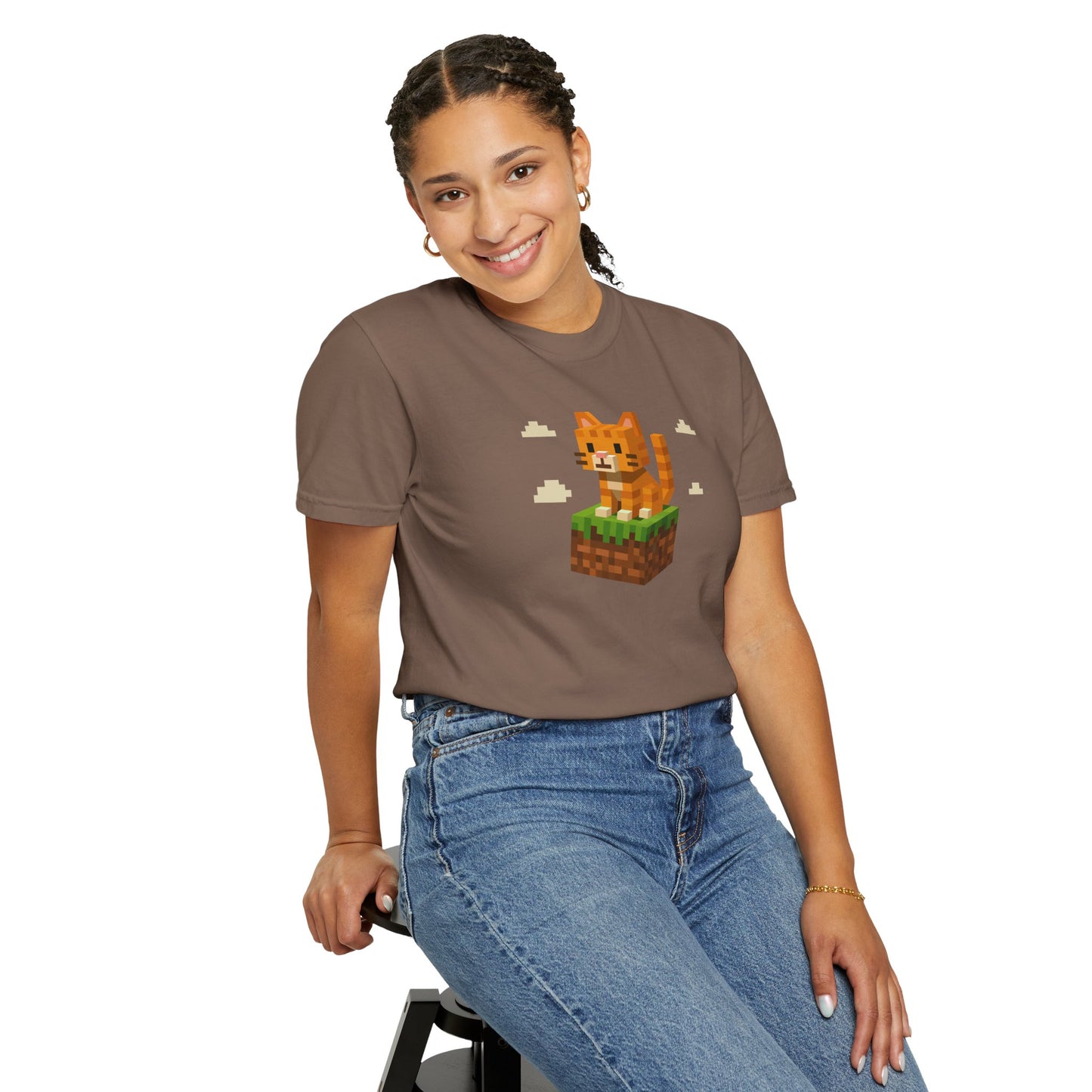 T-Shirt: Pixel Cat - Pixel Style Kitty Graphic Tee - Funny Unisex Shirt for Gamers and Cat Lovers with Retro Vibes