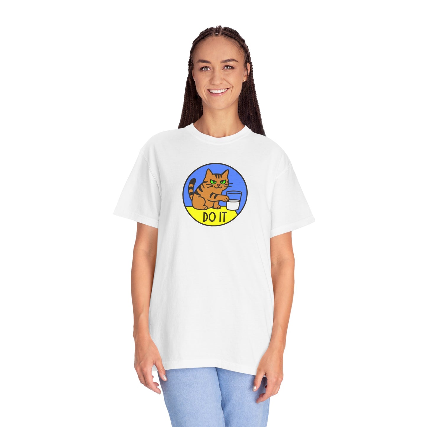 T-Shirt: Do It - Funny Cat Meme Graphic Tee with Kitty and Glass - Mischievous Unisex Shirt for Chaos-Loving Cat People