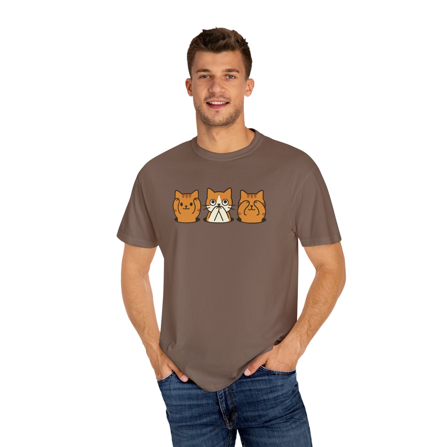 T-Shirt: Three Wise Cats - Funny See No Evil, Hear No Evil, Speak No Evil Kitty Tee - Cute Unisex Shirt for Cat Lovers