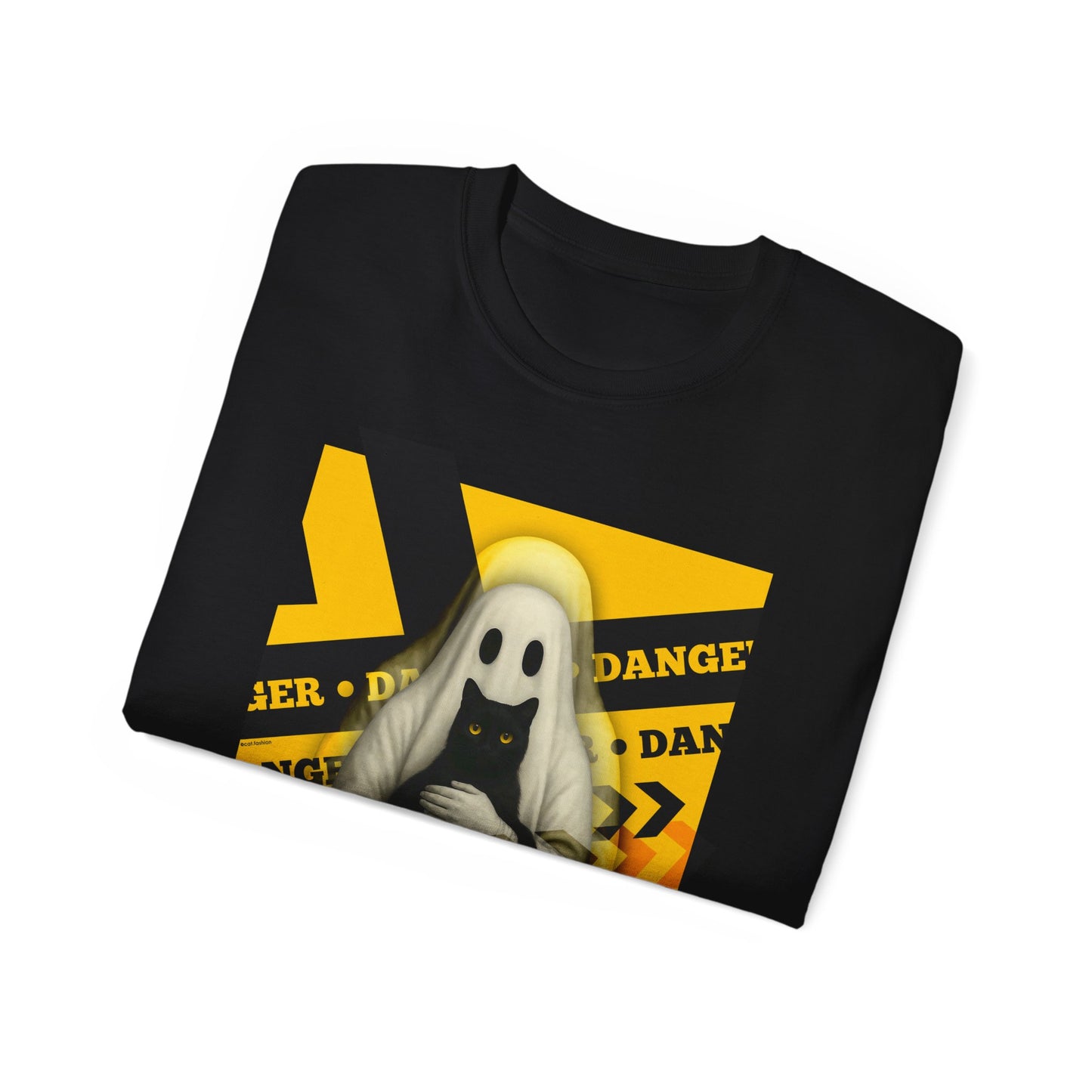 T-Shirt: Danger Cat and Ghost – Spooky Halloween Graphic Tee – Funny Unisex Shirt for Horror Fans