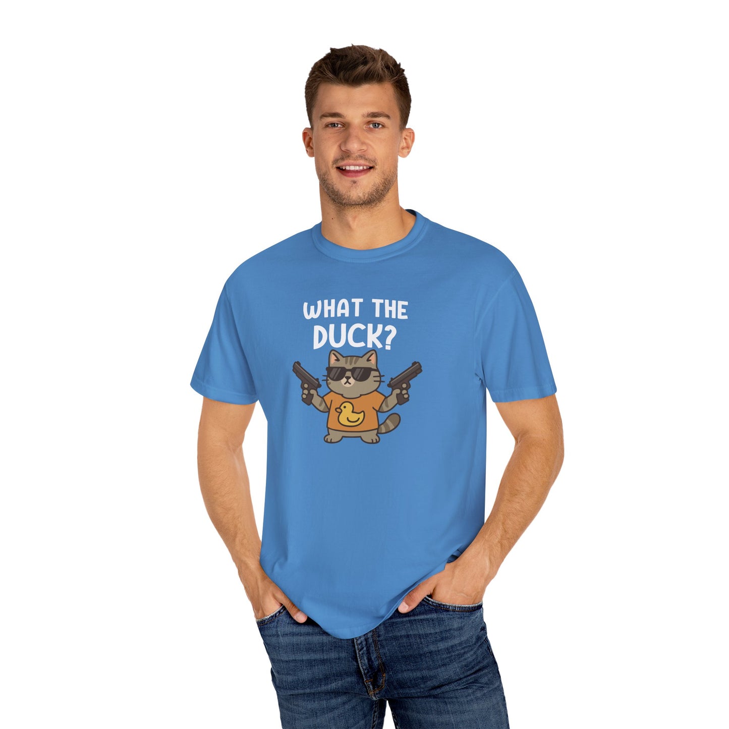 T-Shirt: What The Duck? - Funny Armed Cat Meme Graphic Tee - Humorous Unisex Shirt for Cat Lovers & Internet Humor Fans
