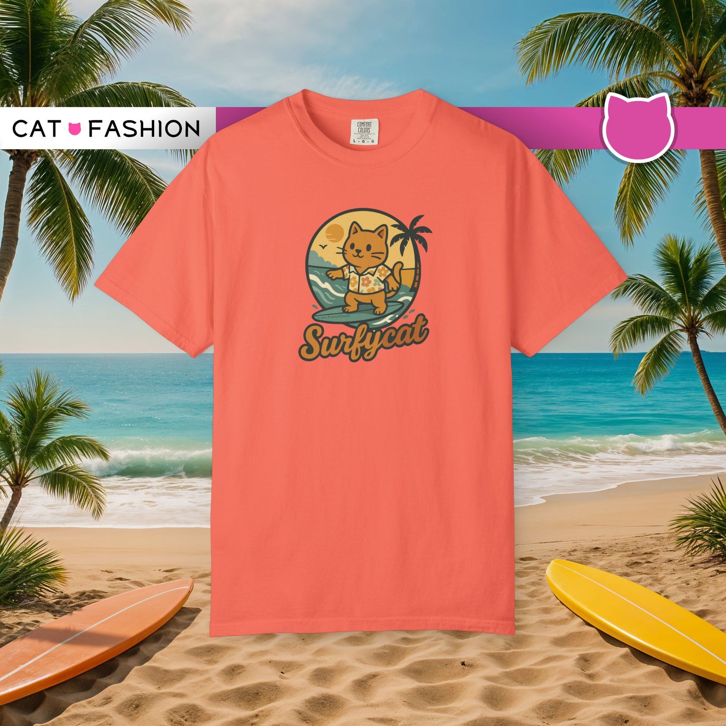 T-Shirt: Surfycat – Cool Cat with Surfboard Graphic Tee – Funny Summer Beach Vibes Unisex Shirt for Cat Lovers & Ocean Fans