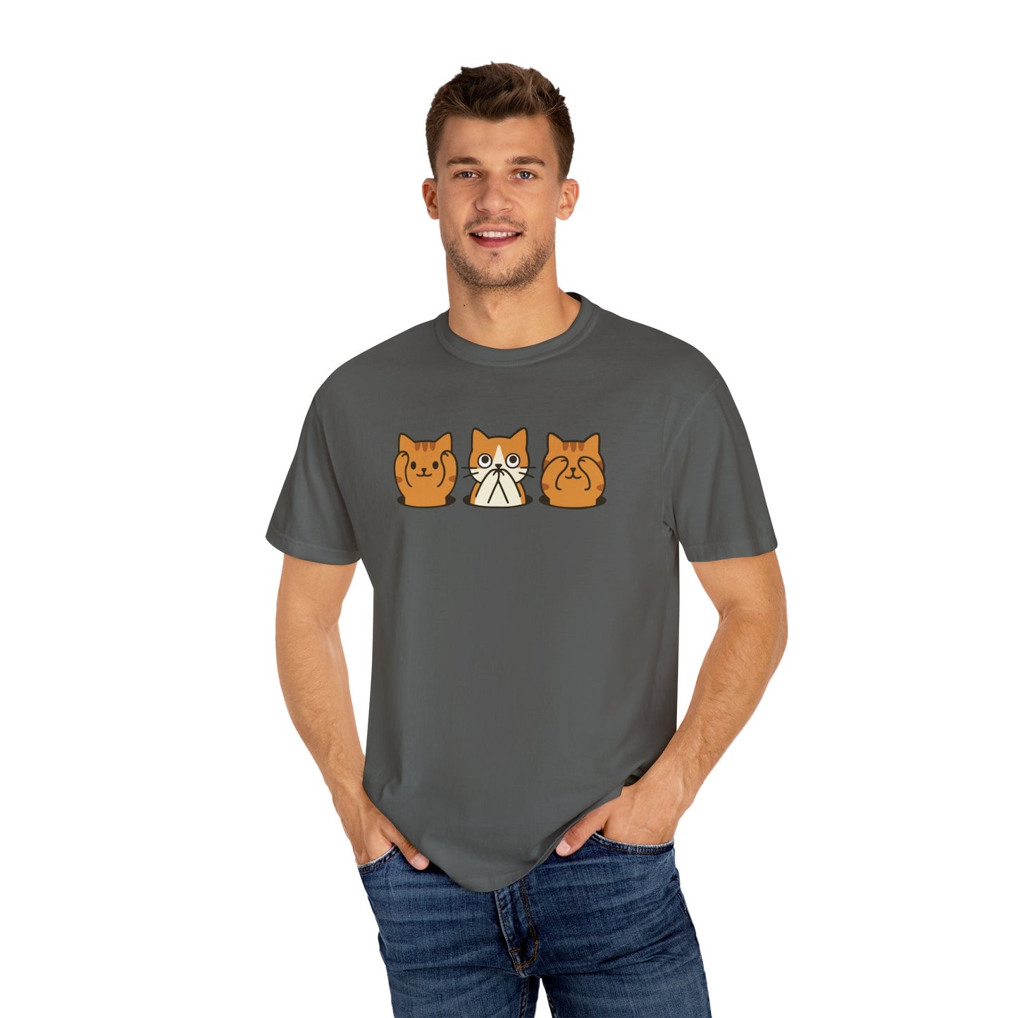T-Shirt: Three Wise Cats - Funny See No Evil, Hear No Evil, Speak No Evil Kitty Tee - Cute Unisex Shirt for Cat Lovers