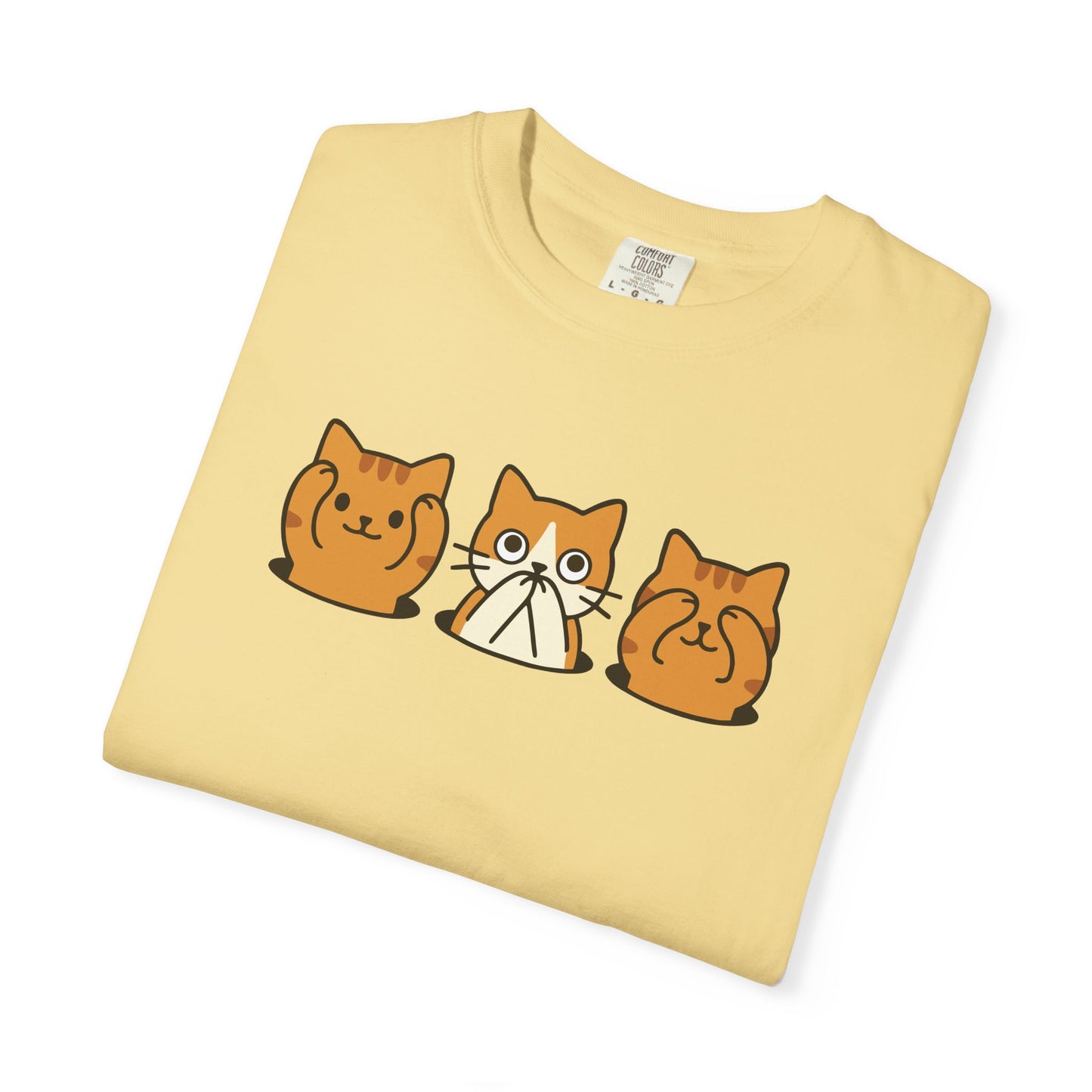 T-Shirt: Three Wise Cats - Funny See No Evil, Hear No Evil, Speak No Evil Kitty Tee - Cute Unisex Shirt for Cat Lovers
