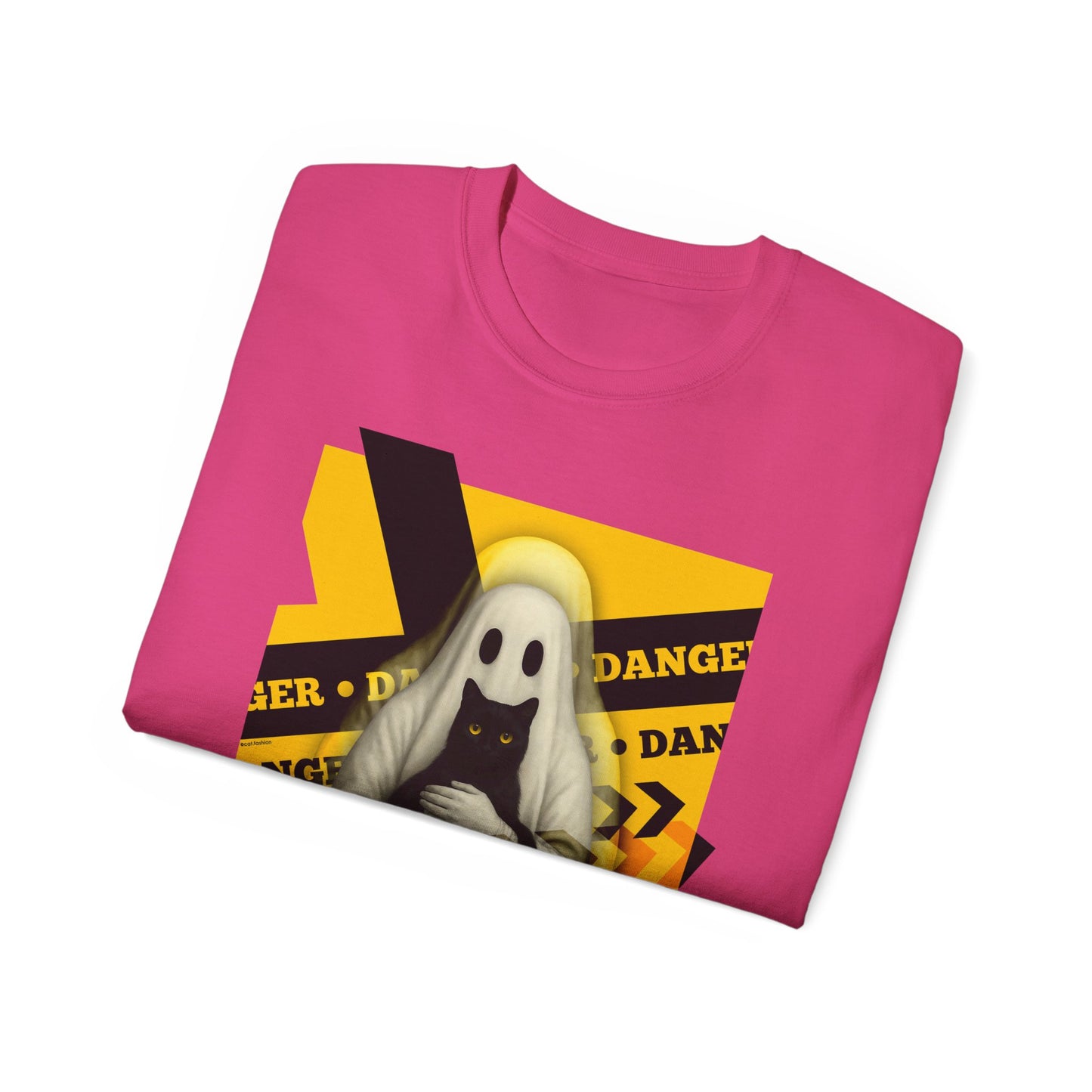 T-Shirt: Danger Cat and Ghost – Spooky Halloween Graphic Tee – Funny Unisex Shirt for Horror Fans
