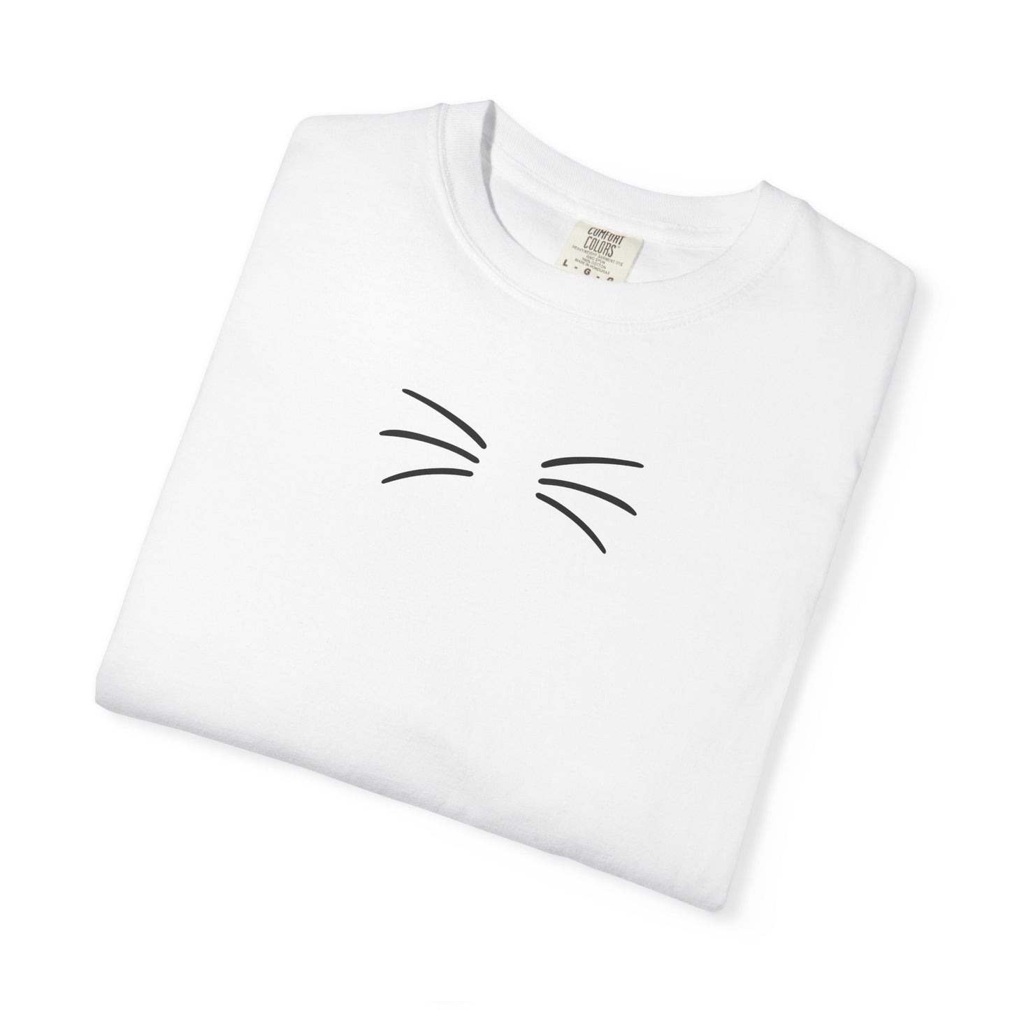 T-Shirt: Just Cat Whiskers – Minimalist Kitty Graphic Tee – Simple Cute Design Unisex Shirt for Everyday Style