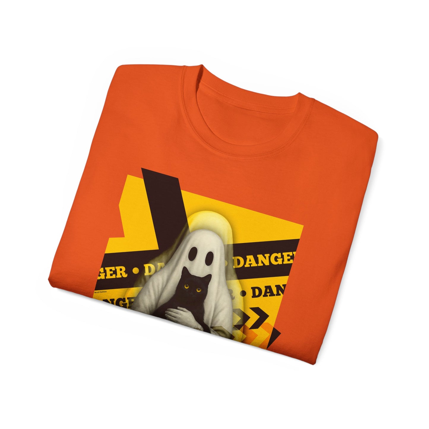 T-Shirt: Danger Cat and Ghost – Spooky Halloween Graphic Tee – Funny Unisex Shirt for Horror Fans