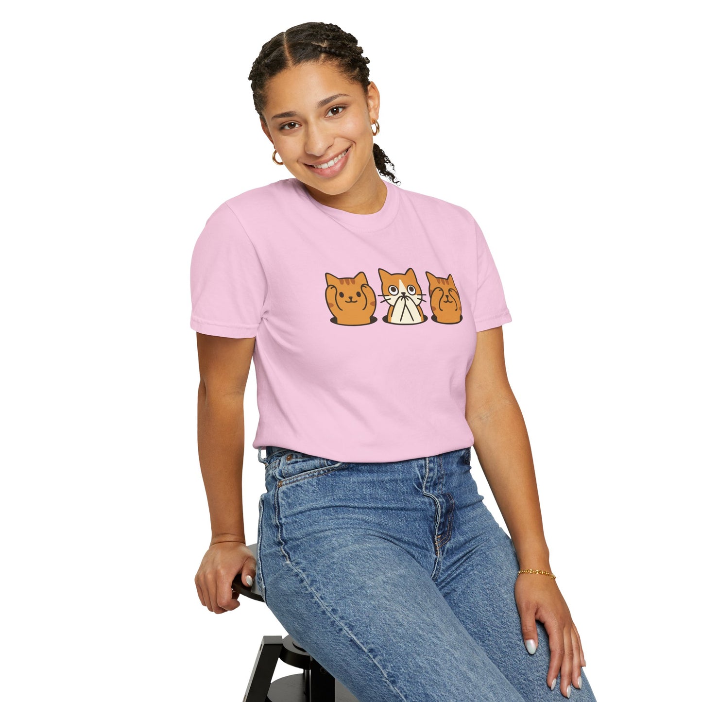 T-Shirt: Three Wise Cats - Funny See No Evil, Hear No Evil, Speak No Evil Kitty Tee - Cute Unisex Shirt for Cat Lovers