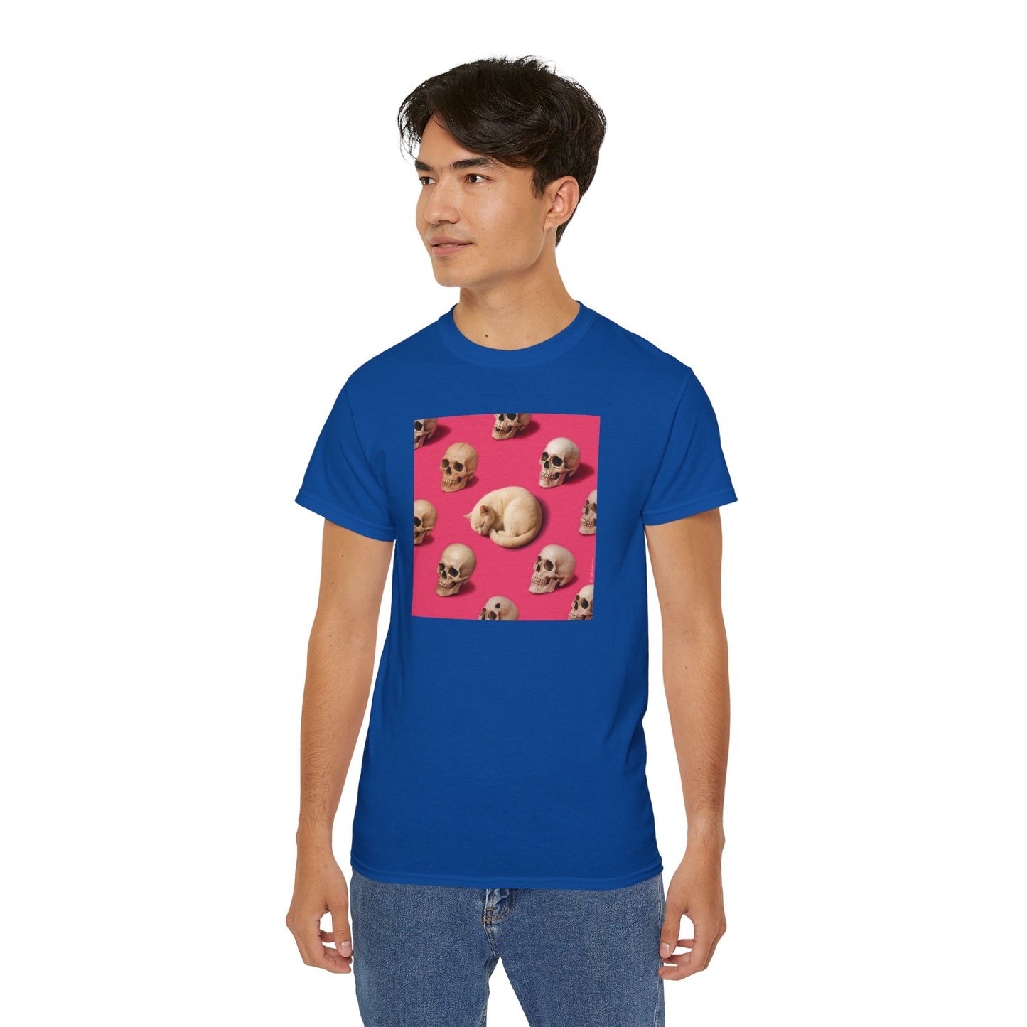 T-Shirt: The Cat and His Former Owners – Dark Humor Cat Graphic Tee – Funny Spooky Skull Unisex Shirt for Gothic Vibes