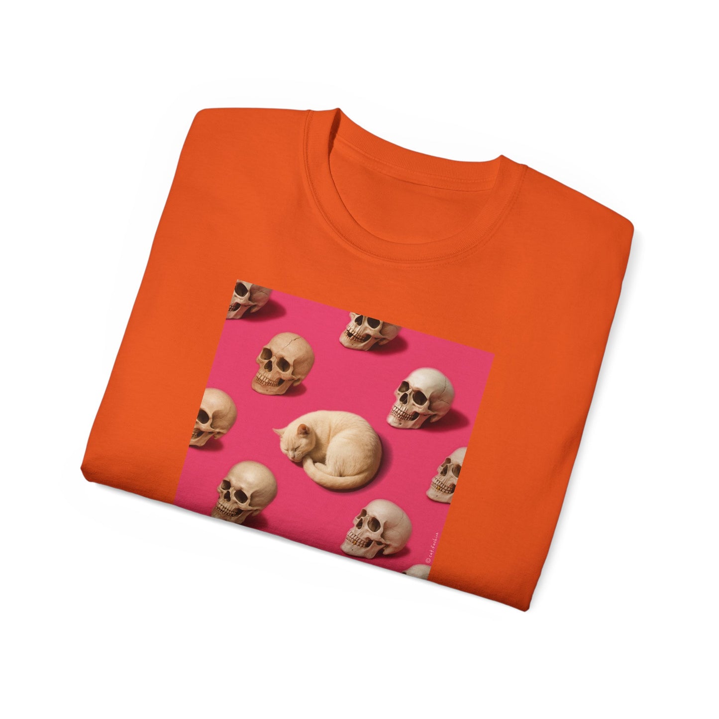 T-Shirt: The Cat and His Former Owners – Dark Humor Cat Graphic Tee – Funny Spooky Skull Unisex Shirt for Gothic Vibes