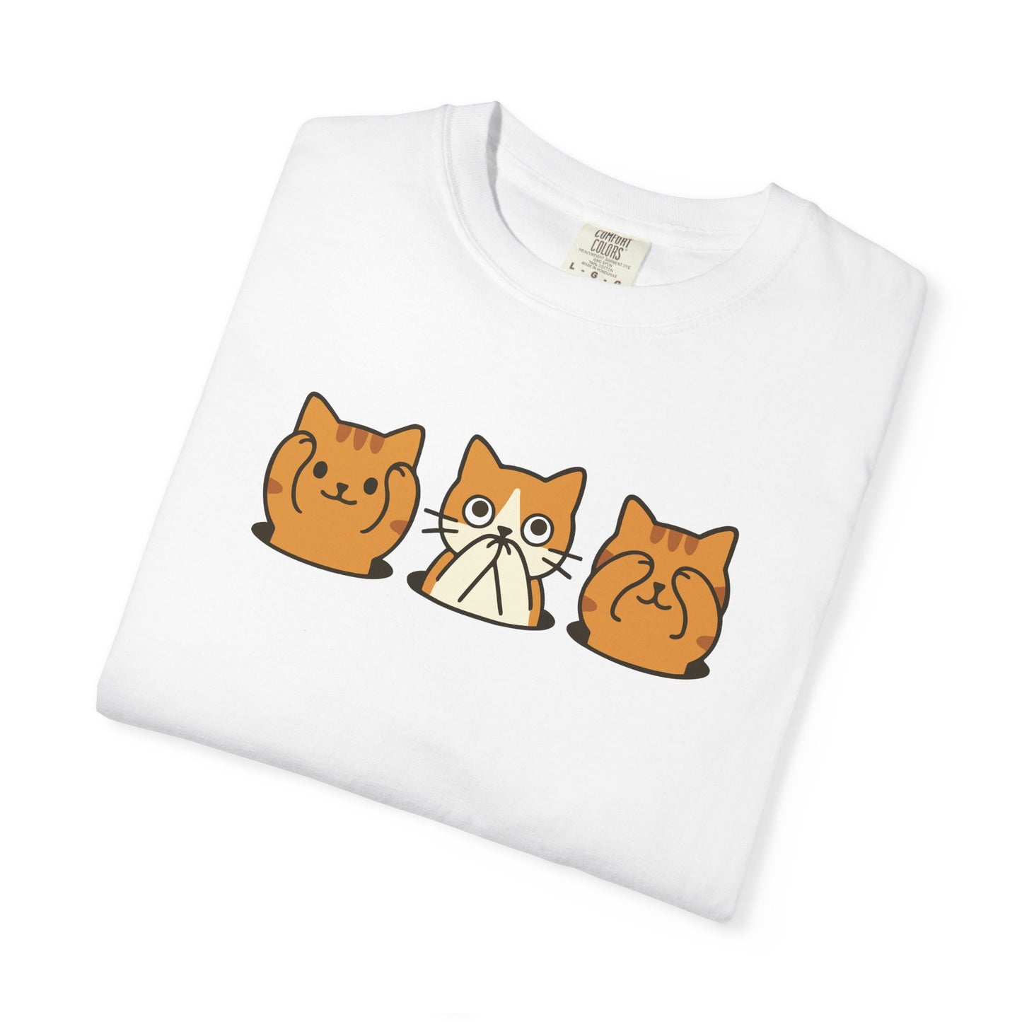 T-Shirt: Three Wise Cats - Funny See No Evil, Hear No Evil, Speak No Evil Kitty Tee - Cute Unisex Shirt for Cat Lovers