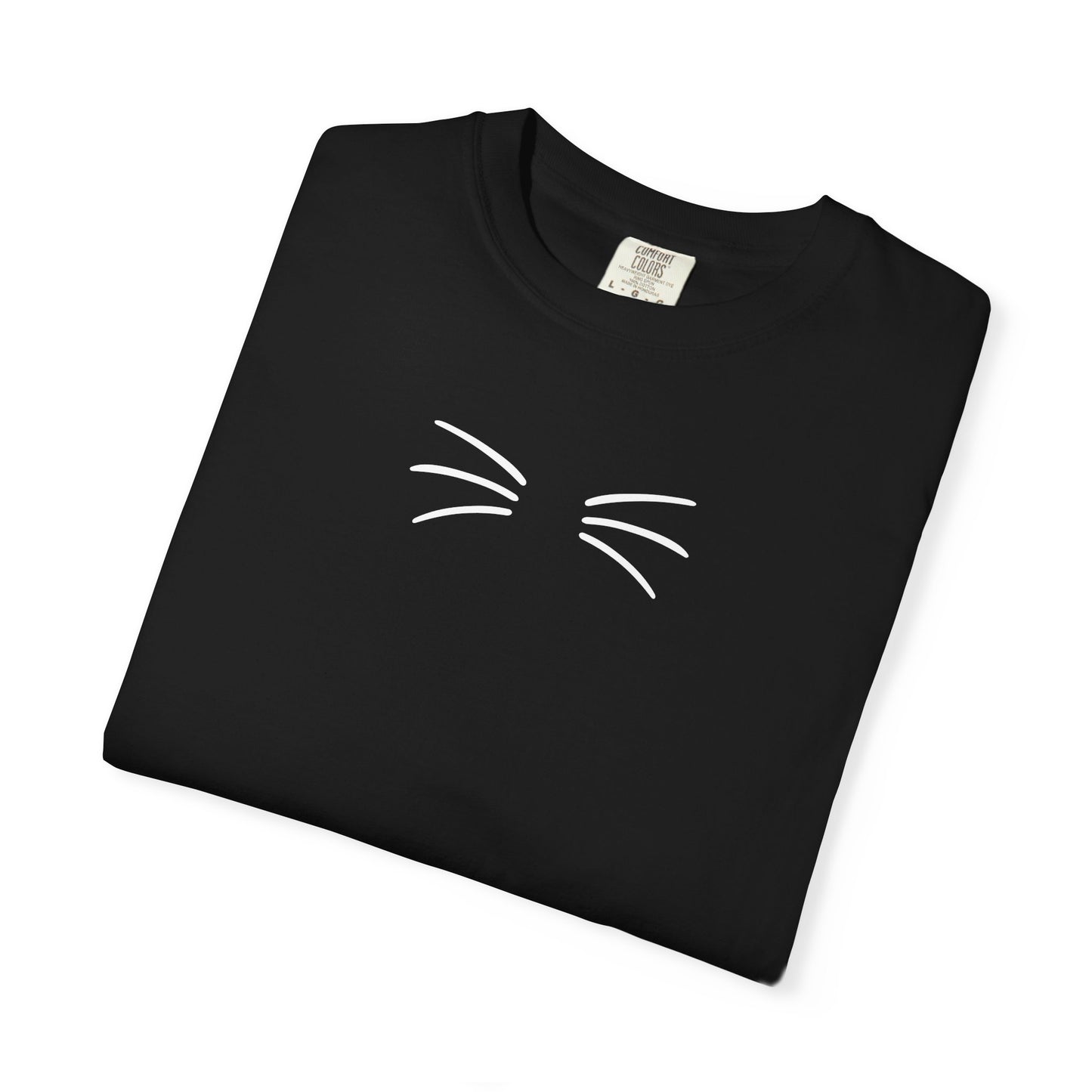 T-Shirt: Just Cat Whiskers – Minimalist Kitty Graphic Tee – Simple Cute Design Unisex Shirt for Everyday Style