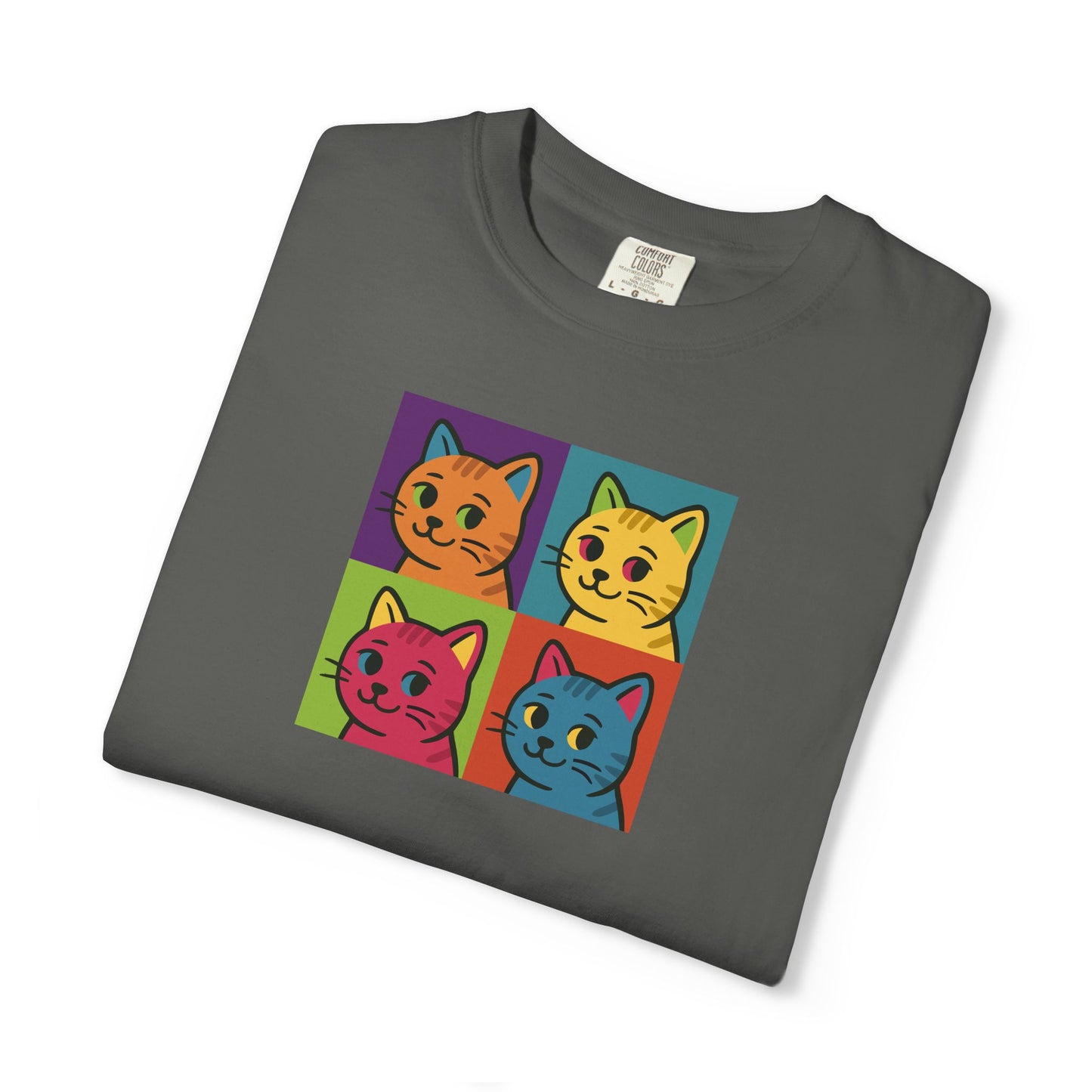 T-Shirt: Pop Art Cats - Colorful Retro Style Kitty Faces Graphic Tee - Funny Unisex Shirt for Cat Lovers and Art Fans