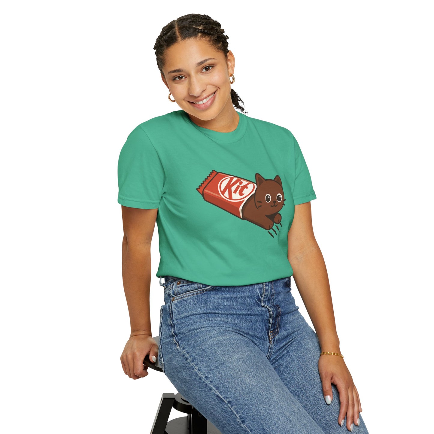T-Shirt: KitCat Chocolate – Funny Kitten & Candy Bar Graphic Tee – Cute Cat Meme Shirt