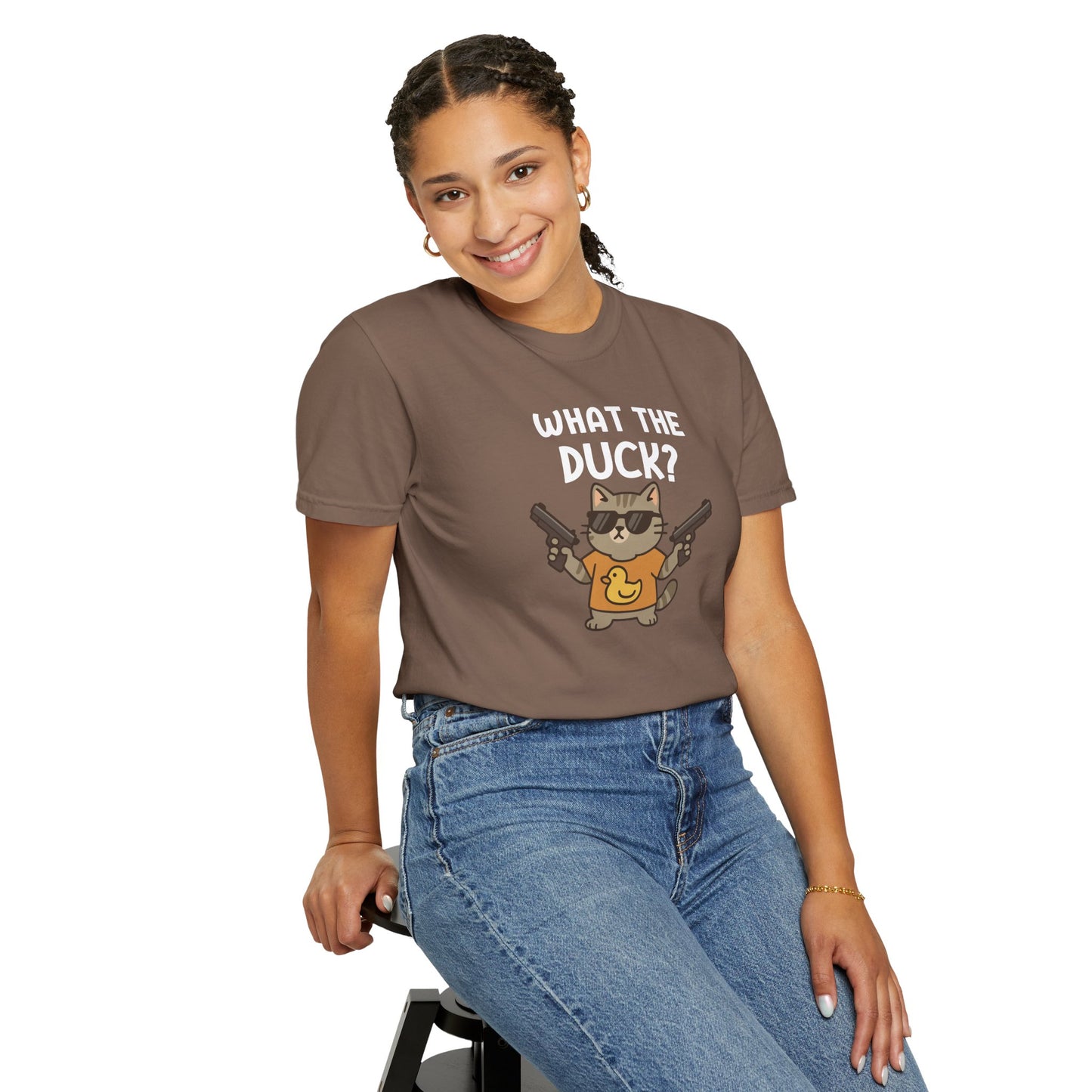 T-Shirt: What The Duck? - Funny Armed Cat Meme Graphic Tee - Humorous Unisex Shirt for Cat Lovers & Internet Humor Fans