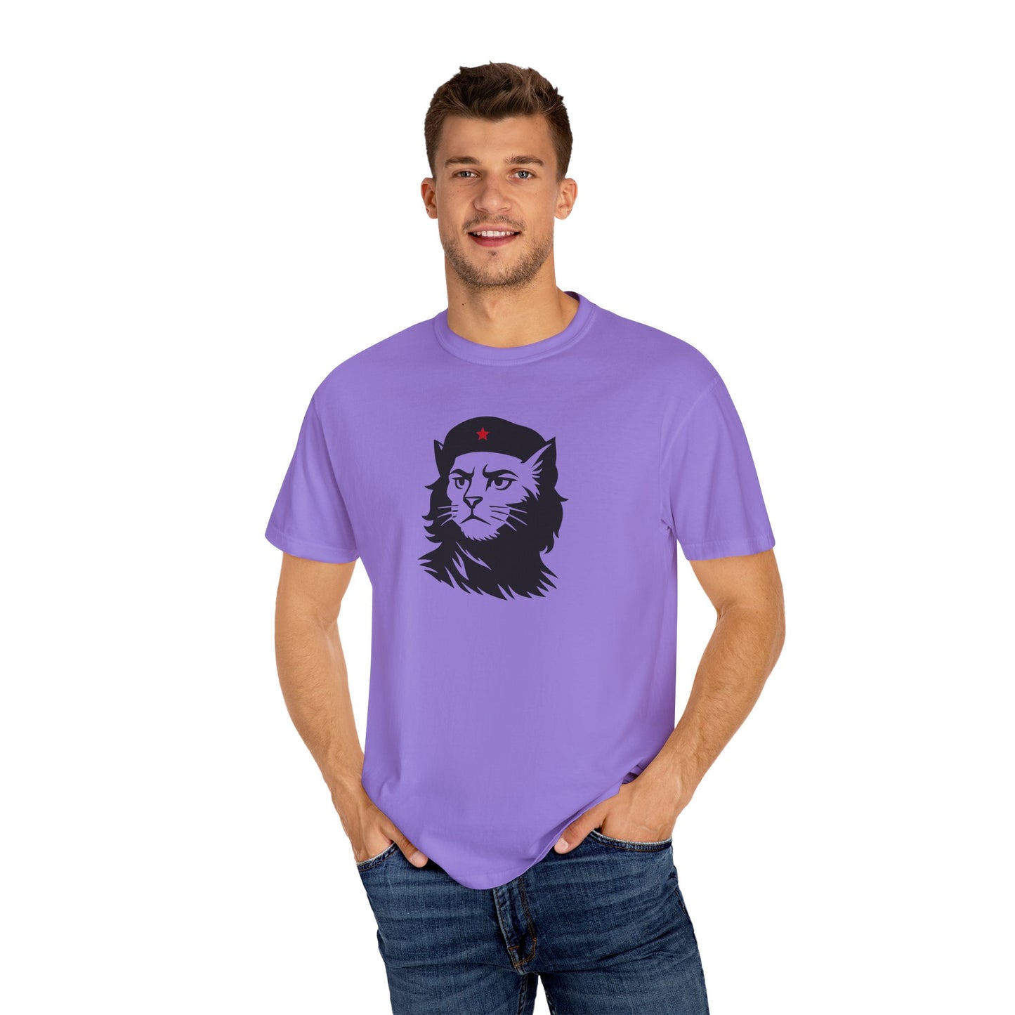 T-Shirt: Revolutionary Cat - Funny Che-Inspired Graphic Tee - Iconic Unisex Shirt for Cat Lovers and Political Satire Fans