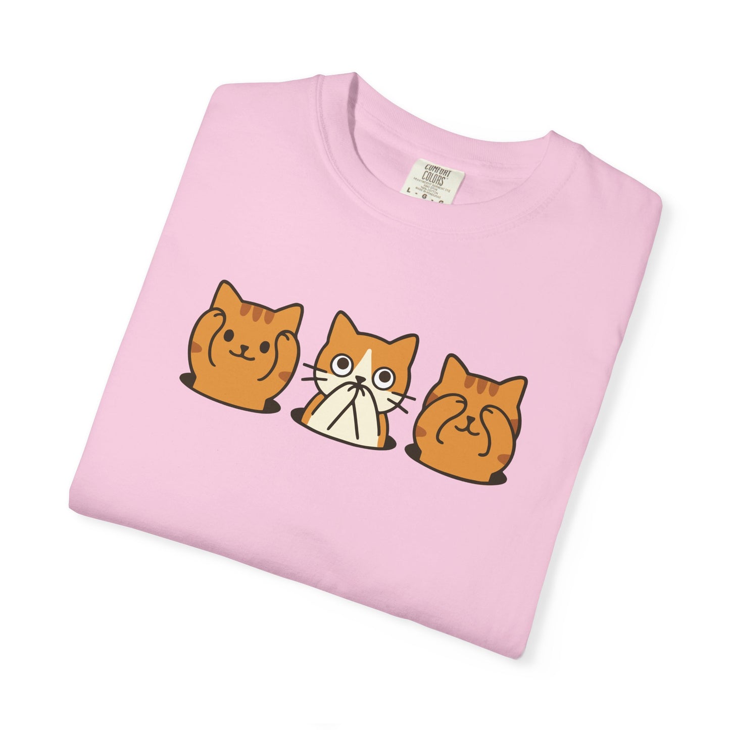 T-Shirt: Three Wise Cats - Funny See No Evil, Hear No Evil, Speak No Evil Kitty Tee - Cute Unisex Shirt for Cat Lovers