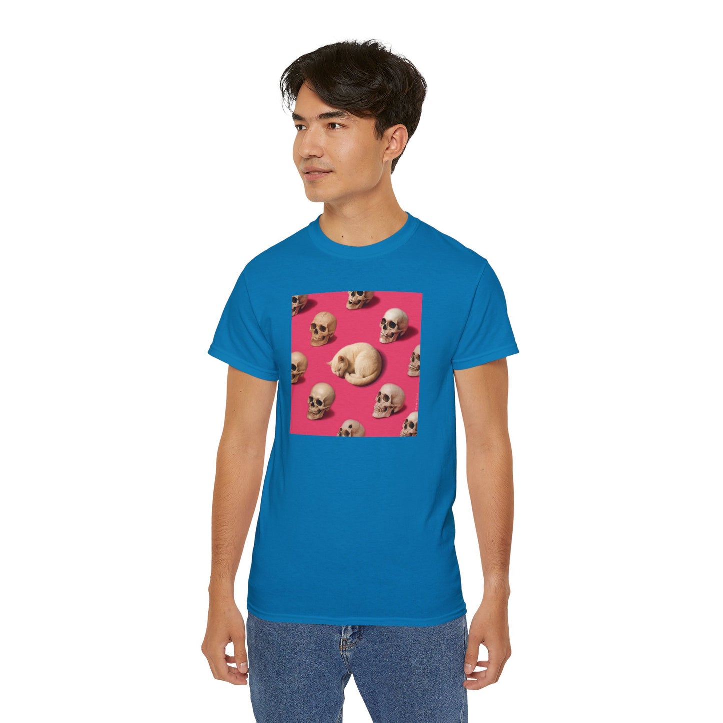 T-Shirt: The Cat and His Former Owners – Dark Humor Cat Graphic Tee – Funny Spooky Skull Unisex Shirt for Gothic Vibes