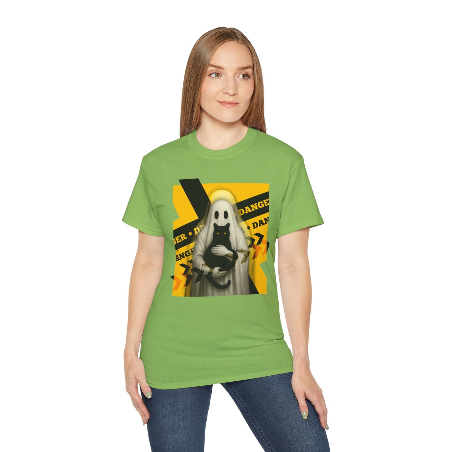 T-Shirt: Danger Cat and Ghost – Spooky Halloween Graphic Tee – Funny Unisex Shirt for Horror Fans