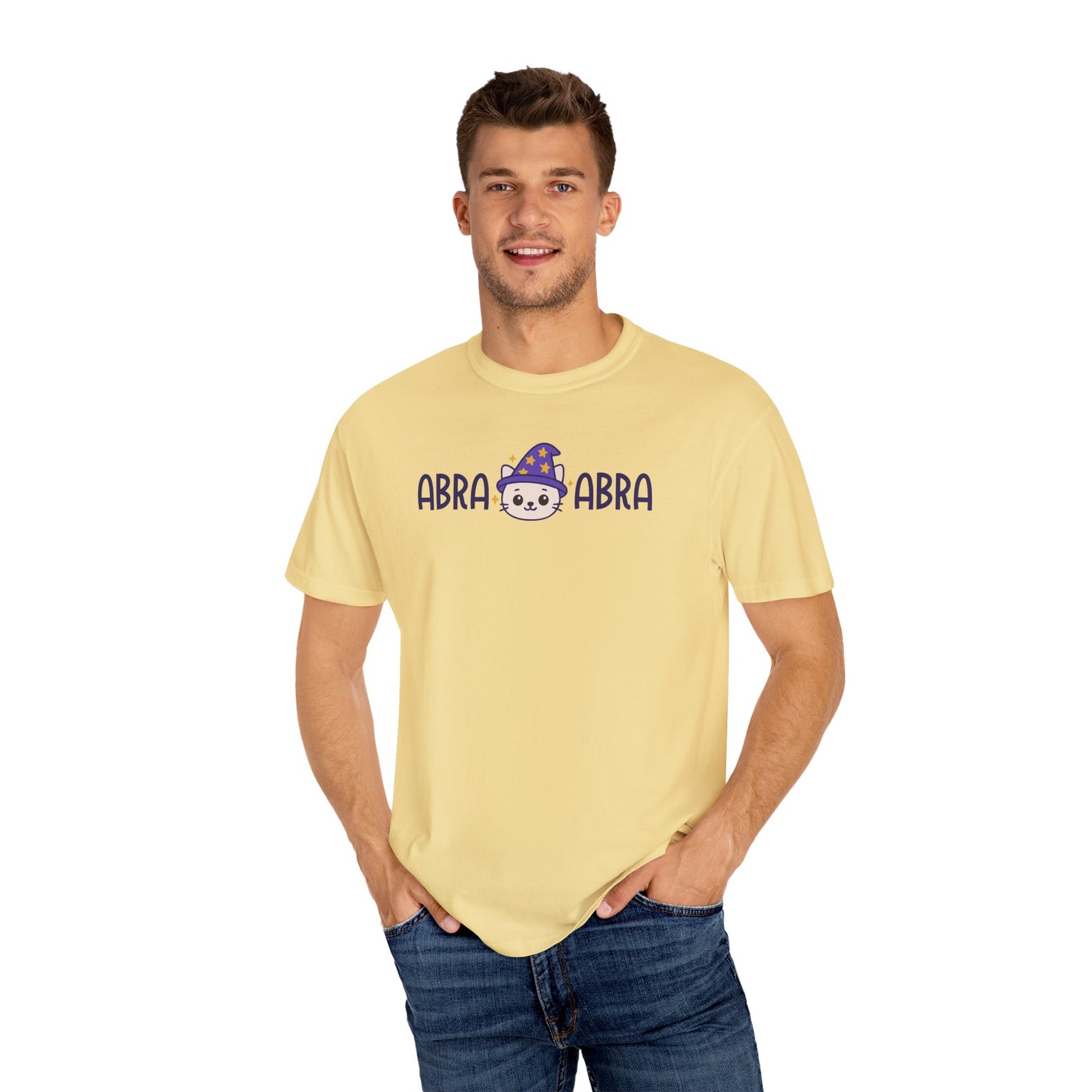 T-Shirt: AbraCatAbra - Funny Wizard Cat Graphic Tee - Magical Unisex Shirt for Cat Lovers, Gamers, Witches & Whimsical Souls
