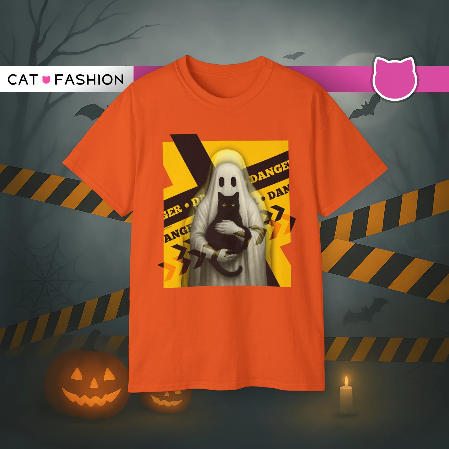 T-Shirt: Danger Cat and Ghost – Spooky Halloween Graphic Tee – Funny Unisex Shirt for Horror Fans