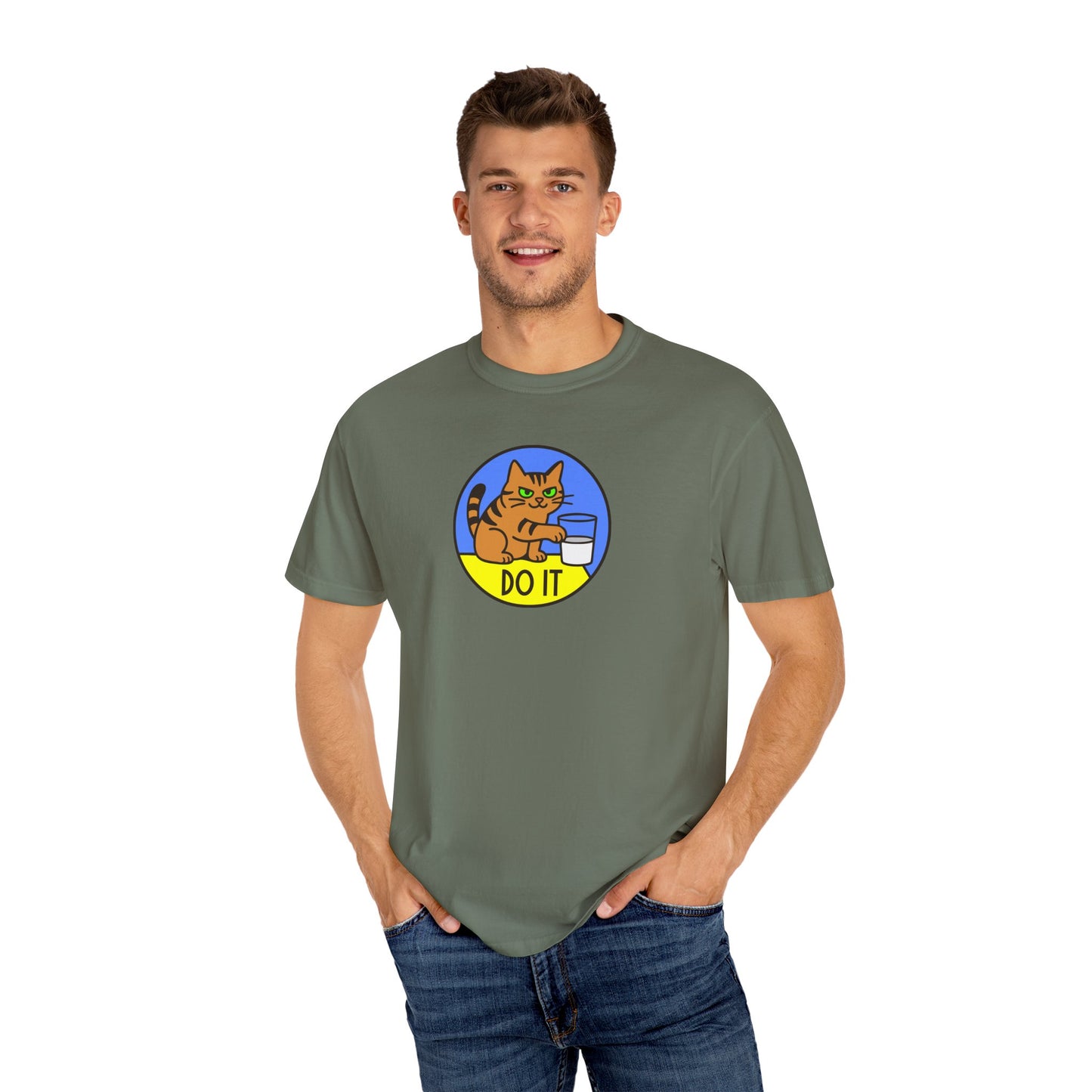 T-Shirt: Do It - Funny Cat Meme Graphic Tee with Kitty and Glass - Mischievous Unisex Shirt for Chaos-Loving Cat People