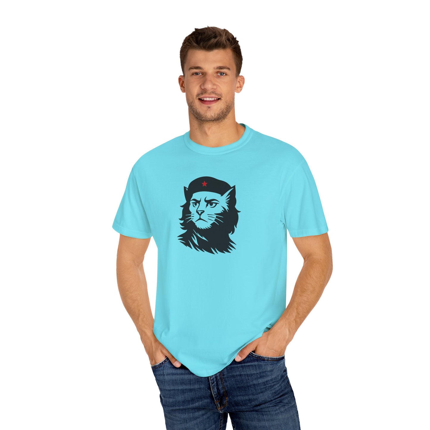 T-Shirt: Revolutionary Cat - Funny Che-Inspired Graphic Tee - Iconic Unisex Shirt for Cat Lovers and Political Satire Fans