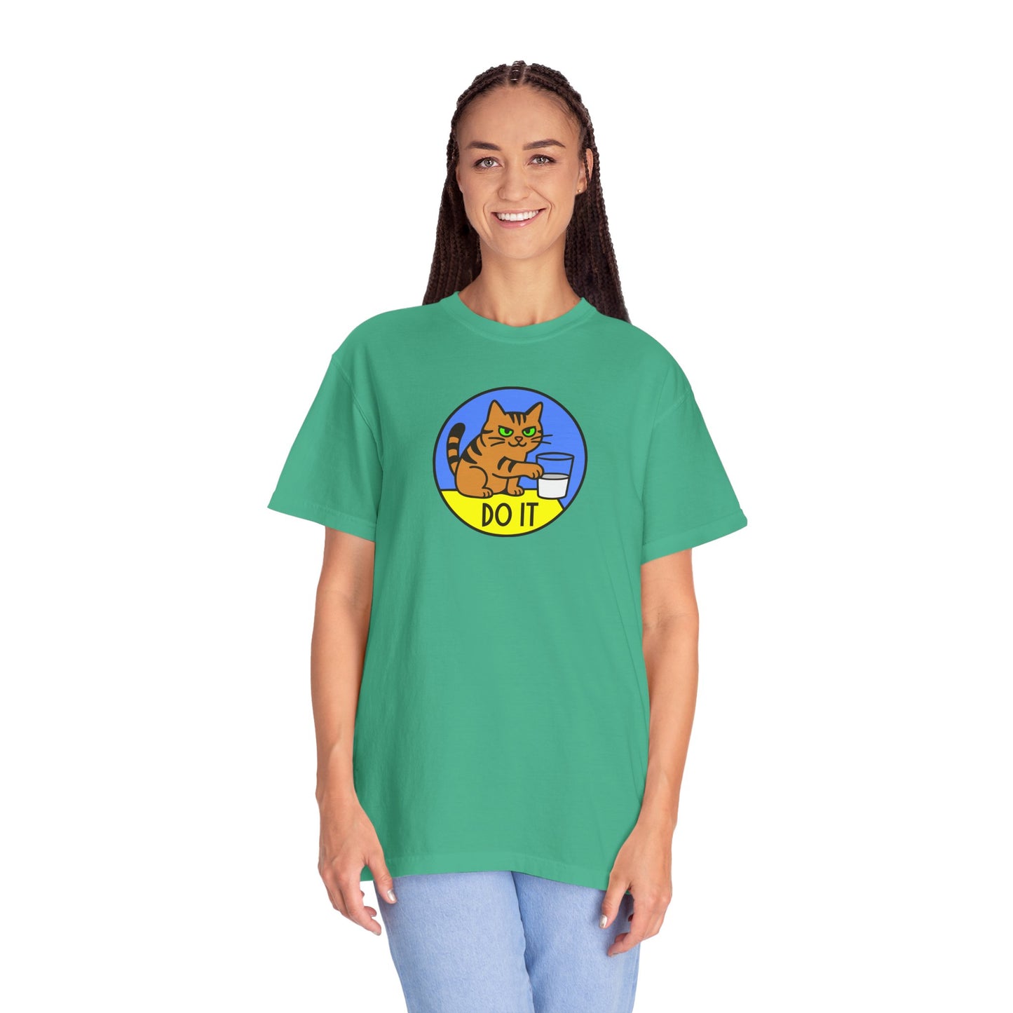 T-Shirt: Do It - Funny Cat Meme Graphic Tee with Kitty and Glass - Mischievous Unisex Shirt for Chaos-Loving Cat People