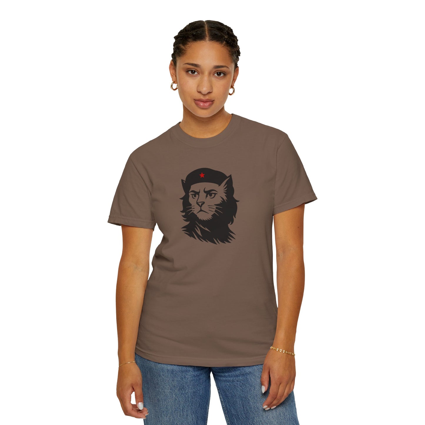 T-Shirt: Revolutionary Cat - Funny Che-Inspired Graphic Tee - Iconic Unisex Shirt for Cat Lovers and Political Satire Fans