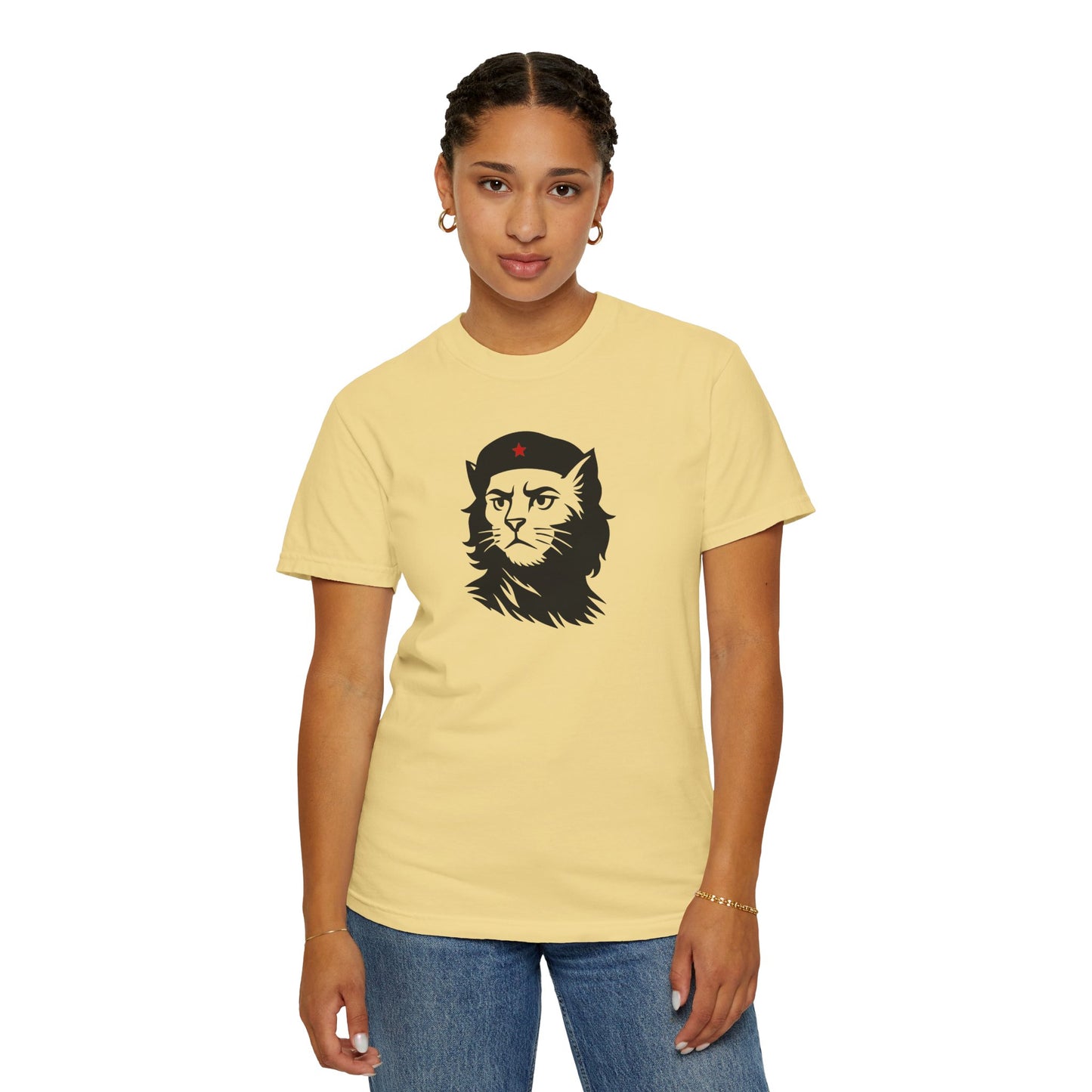 T-Shirt: Revolutionary Cat - Funny Che-Inspired Graphic Tee - Iconic Unisex Shirt for Cat Lovers and Political Satire Fans