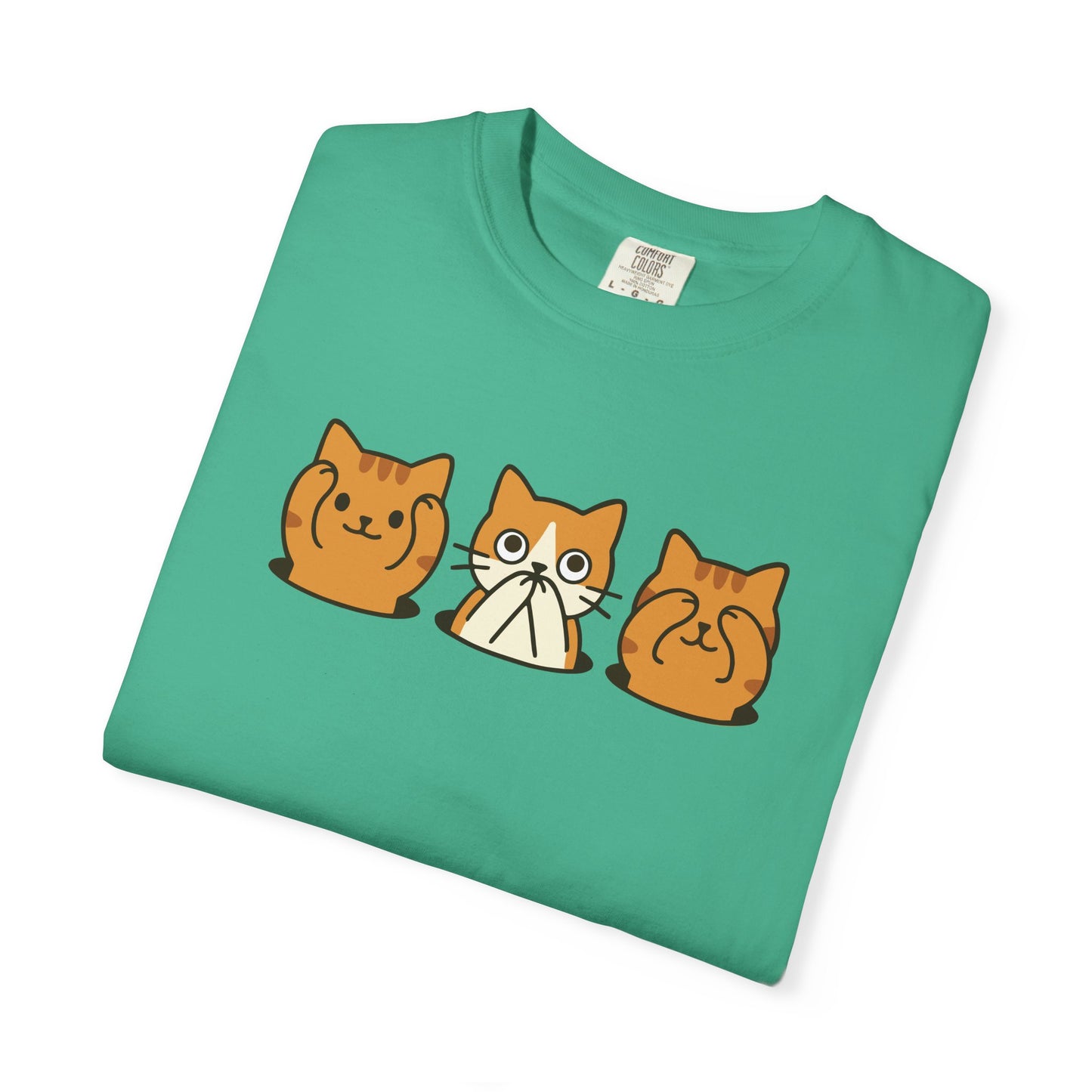 T-Shirt: Three Wise Cats - Funny See No Evil, Hear No Evil, Speak No Evil Kitty Tee - Cute Unisex Shirt for Cat Lovers