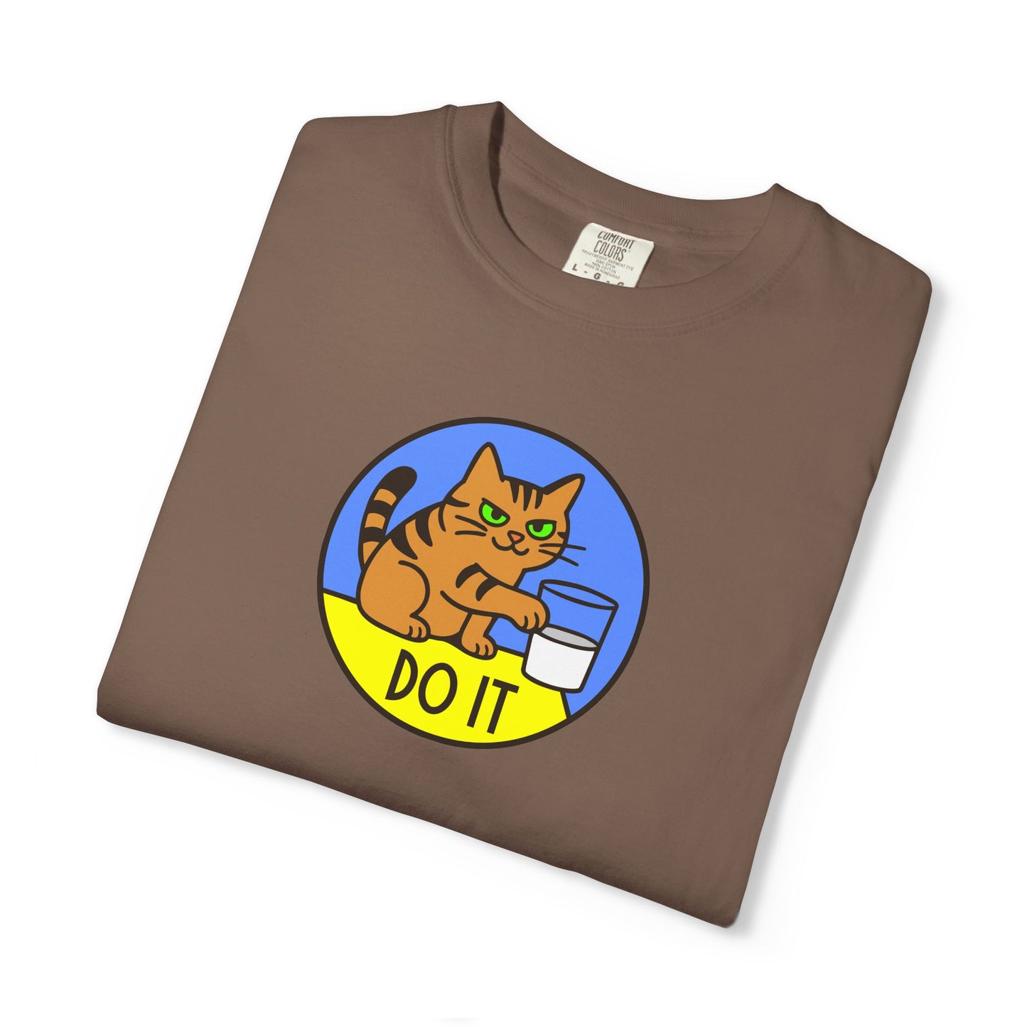 T-Shirt: Do It - Funny Cat Meme Graphic Tee with Kitty and Glass - Mischievous Unisex Shirt for Chaos-Loving Cat People