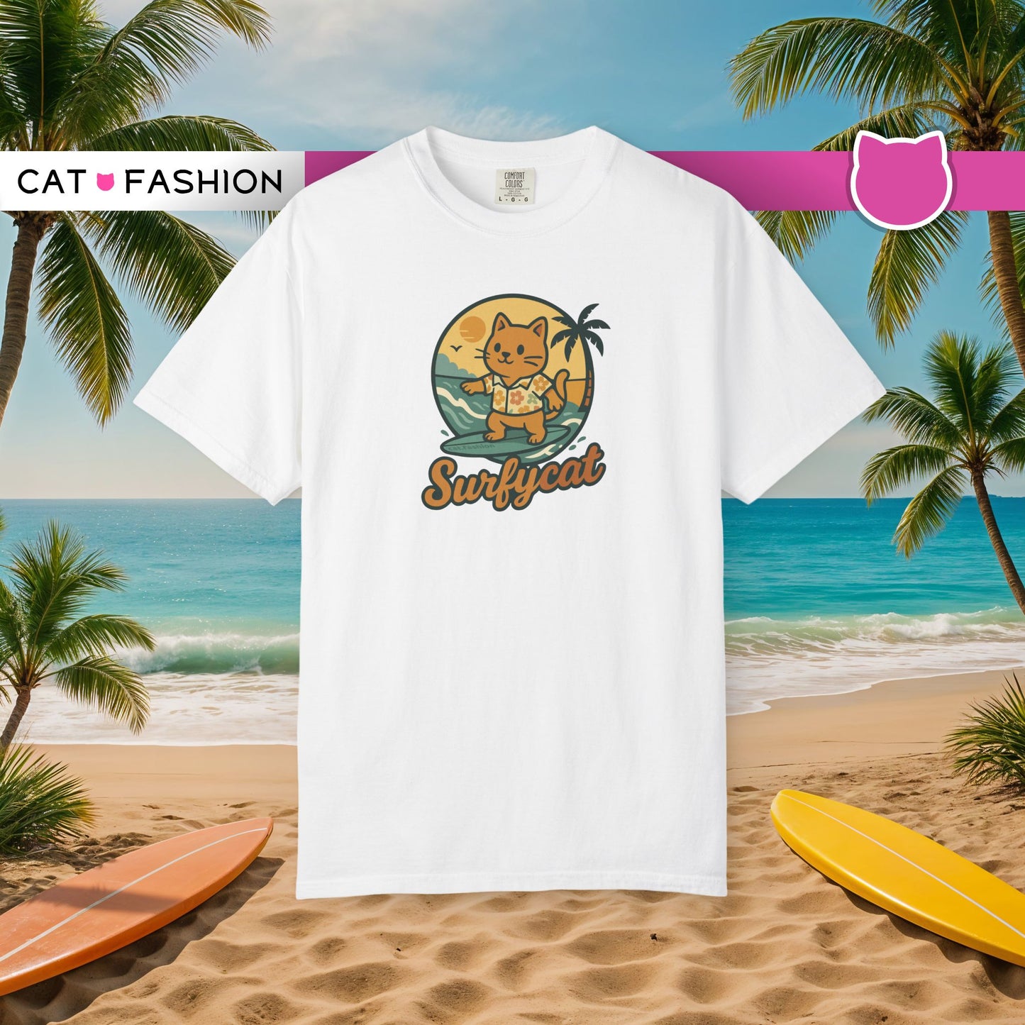 T-Shirt: Surfycat – Cool Cat with Surfboard Graphic Tee – Funny Summer Beach Vibes Unisex Shirt for Cat Lovers & Ocean Fans