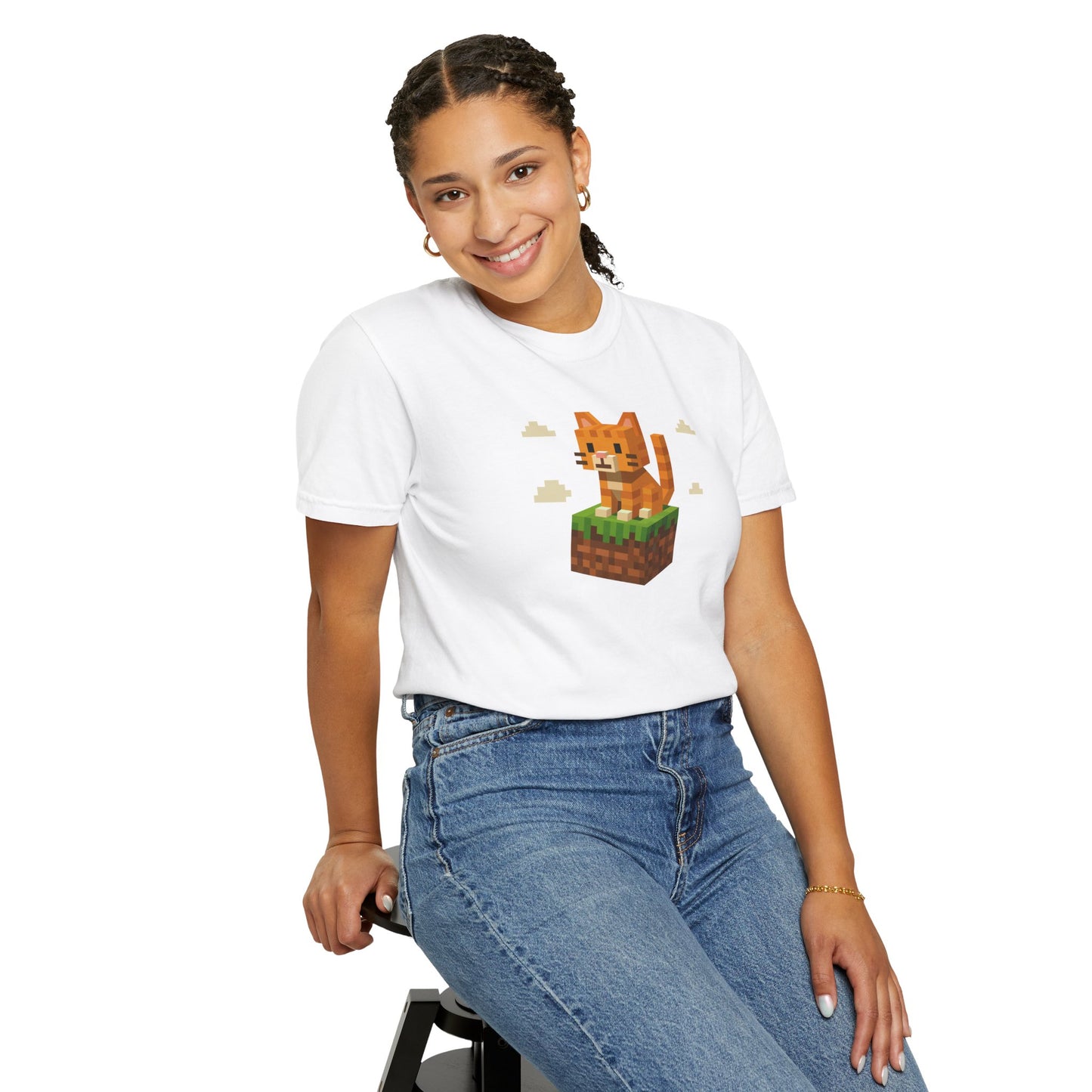 T-Shirt: Pixel Cat - Pixel Style Kitty Graphic Tee - Funny Unisex Shirt for Gamers and Cat Lovers with Retro Vibes