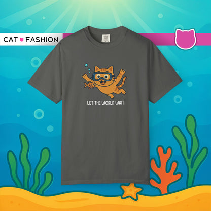 T-Shirt: Let The World Wait - Funny Swimming Cat Graphic Tee - Cute Unisex Shirt for Cat Lovers & Chill Vibes