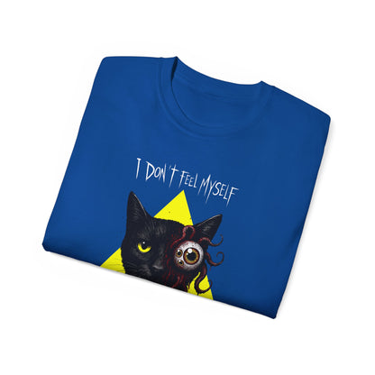 T-Shirt: I Don’t Feel Myself – Alien Horror Cat Graphic Tee – Creepy Gothic Unisex Shirt for Halloween & Sci-Fi Fans