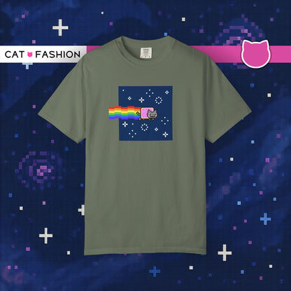 T-Shirt: Nyan Cat Meme - Funny Pixel Pop-Tart Cat in Space with Rainbow Trail - Retro Internet Viral Graphic Tee Unisex