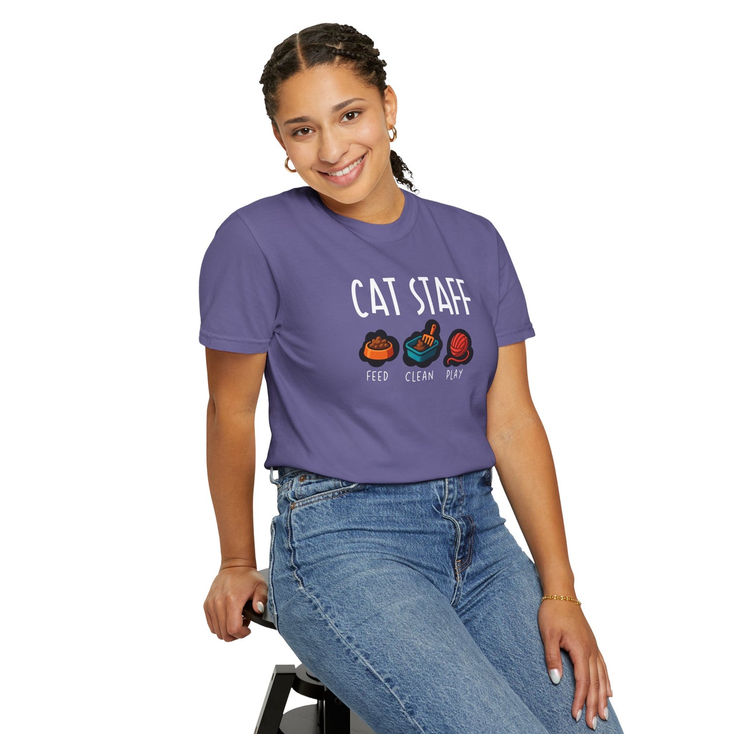 T-Shirt: Cat Staff Duties – Funny Pet Parent Graphic Tee – Cute Unisex Shirt Who Serve Their Furry Boss
