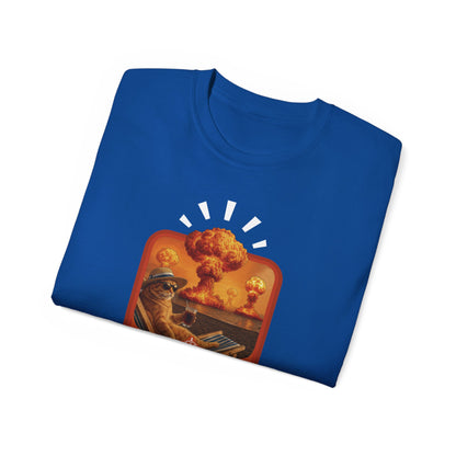 T-Shirt: Keep Calm – Surreal Cat in Chaos Artwork – Funny Apocalypse Parody for Dark Humor Fans